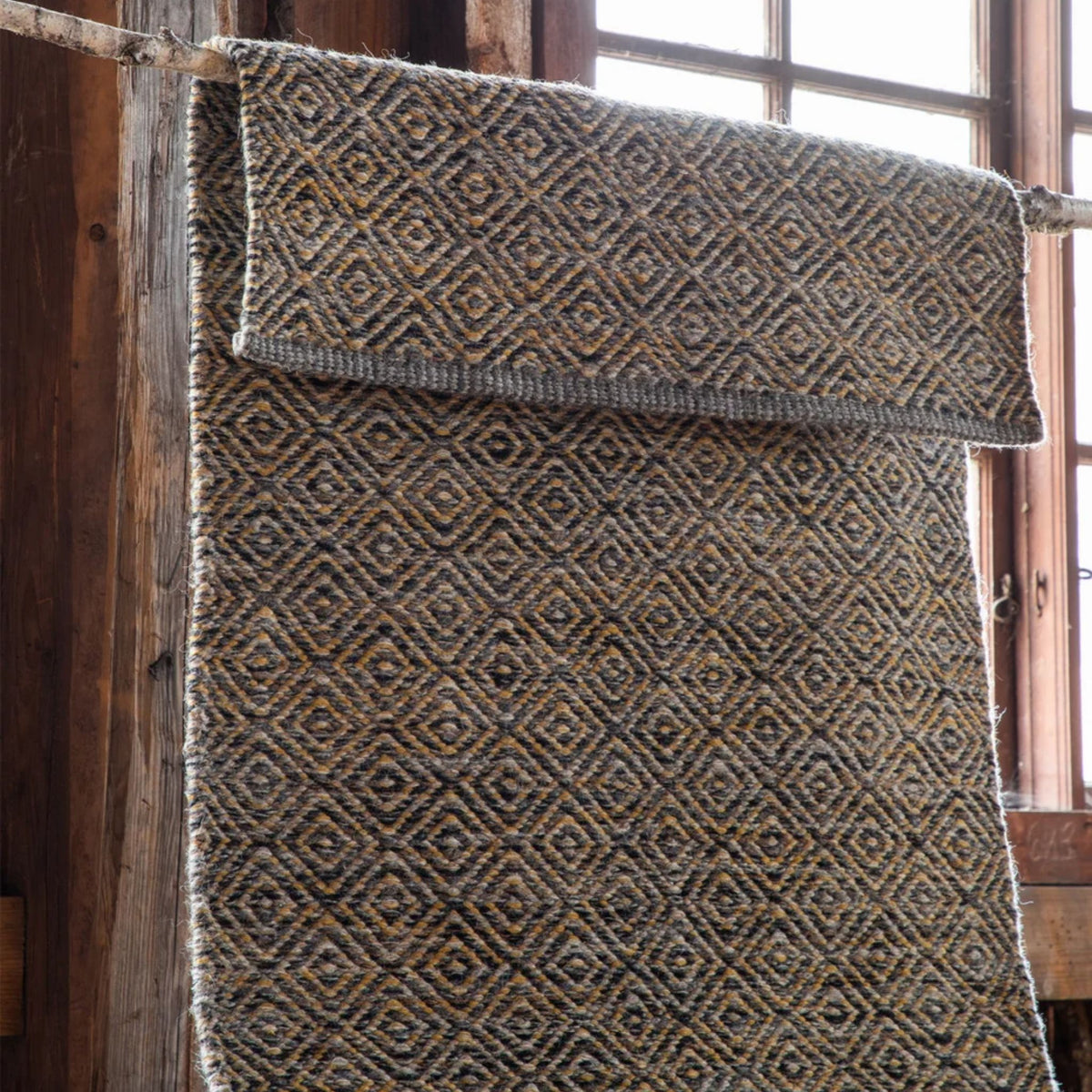 Abisko Wool Rug - Gold