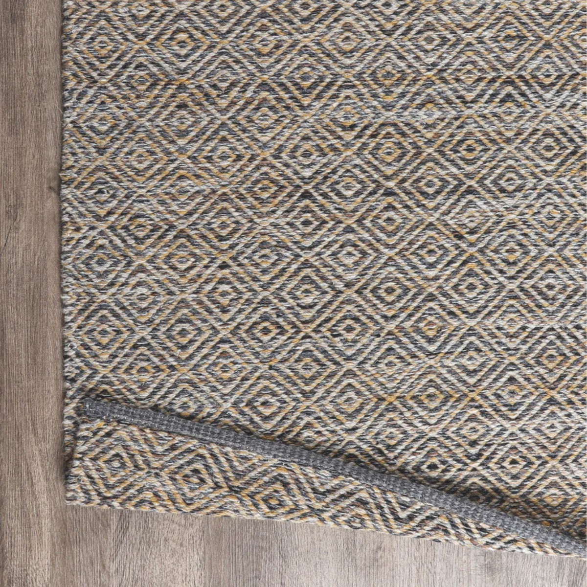 Abisko Wool Rug - Gold