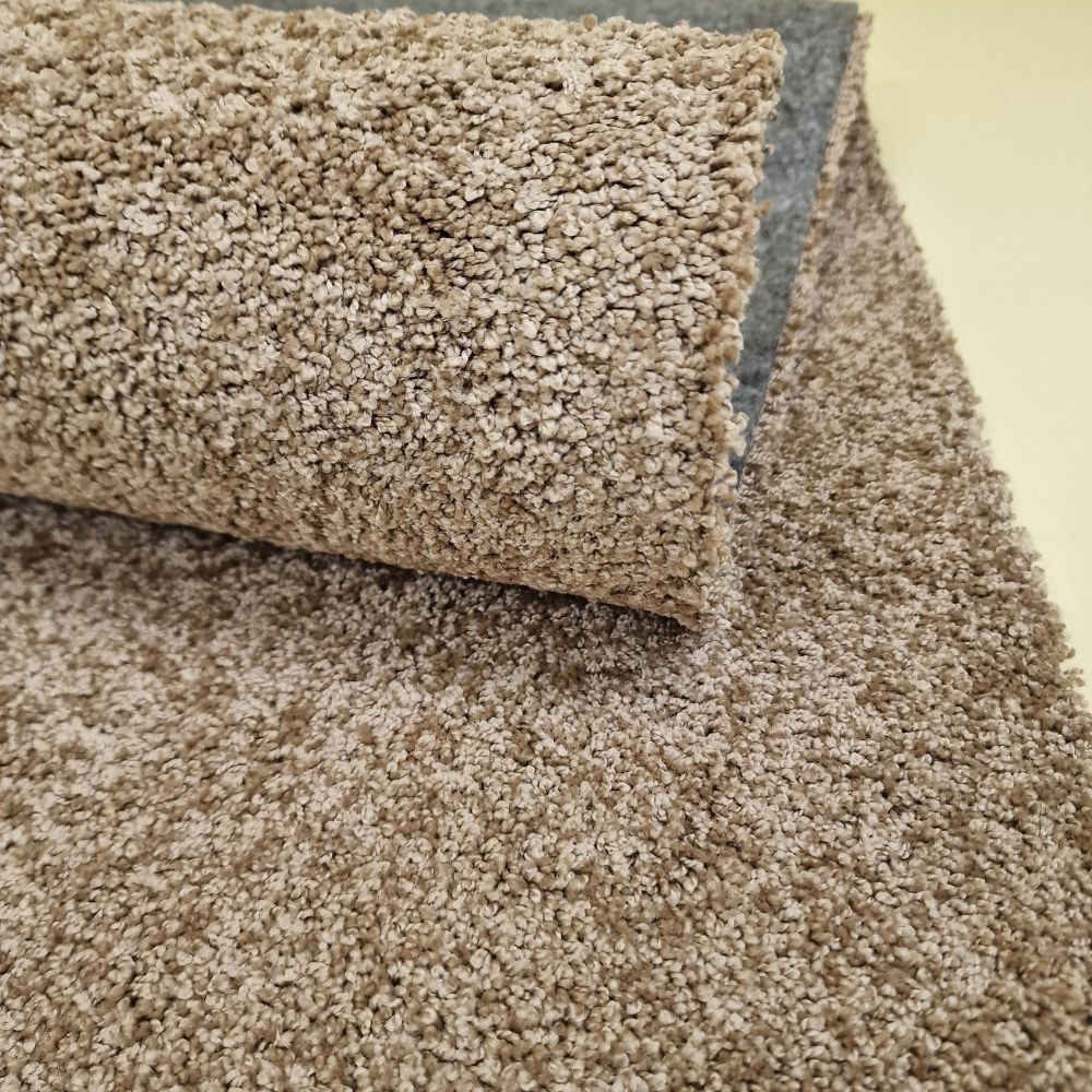 Cozy lyhytnukkainen matto - mocca.