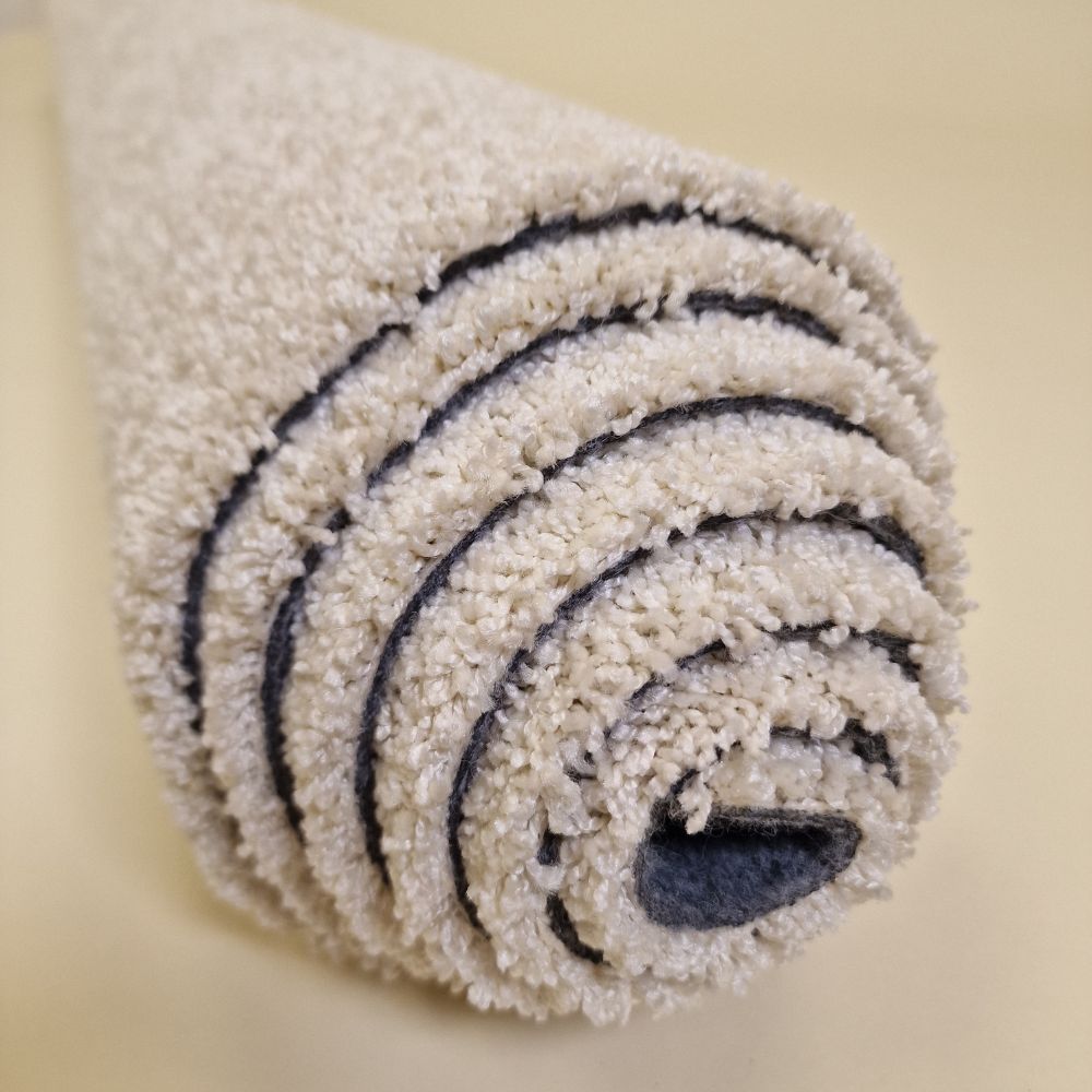 Cozy lyhytnukkainen matto - valkoinen.