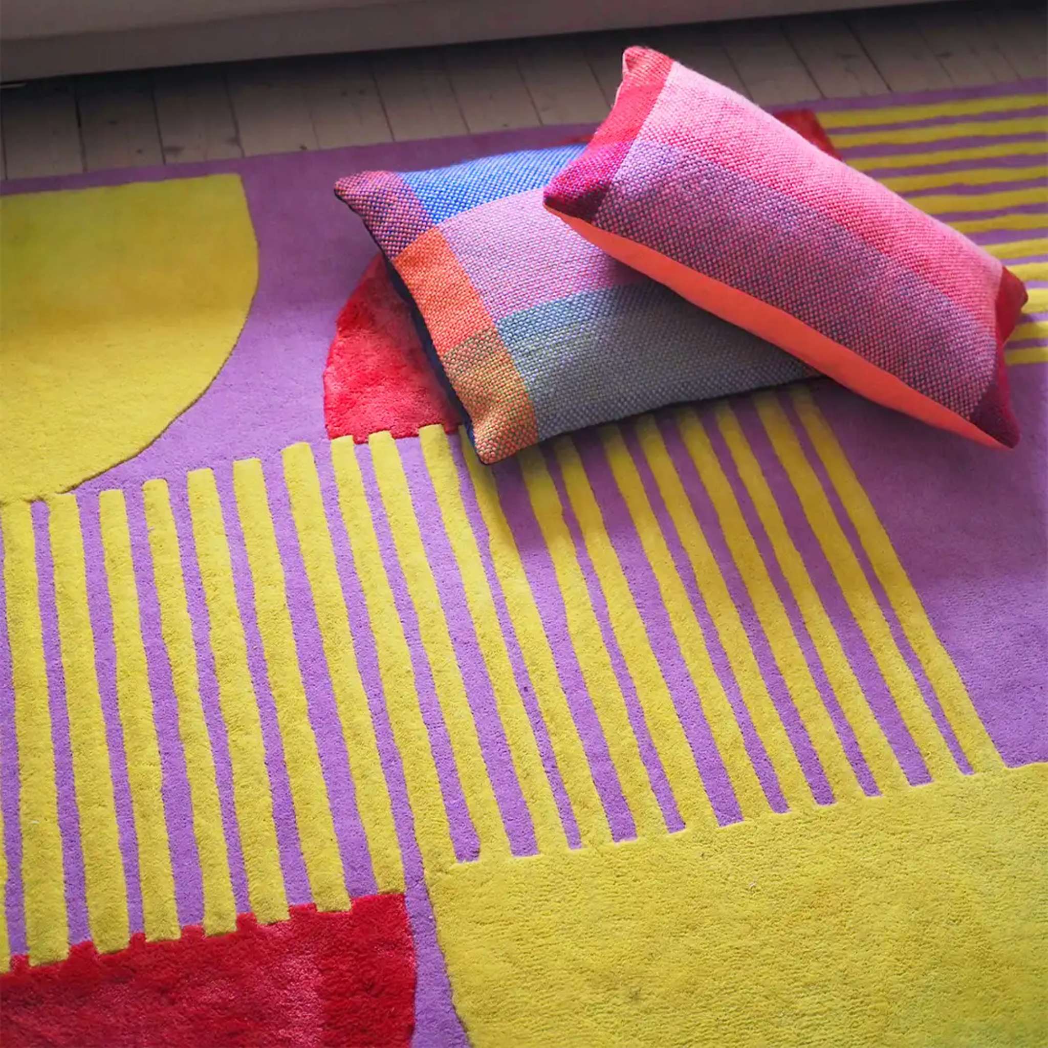 Finarte Stool Wool rug - Yellow Pink