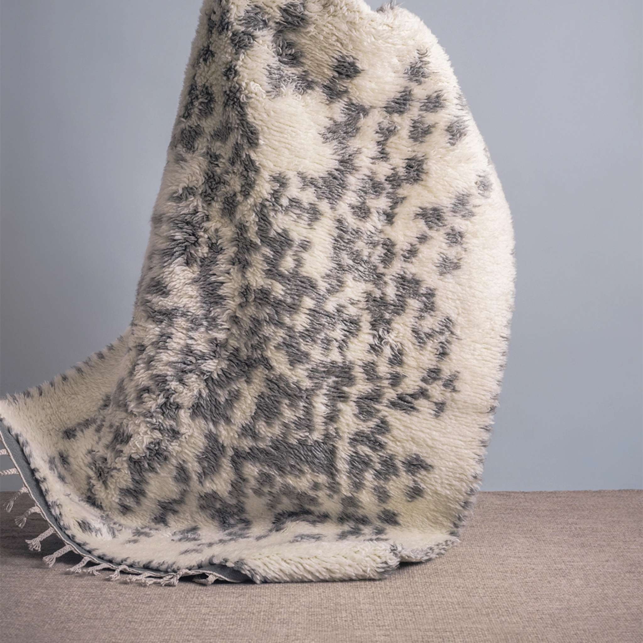 Finarte Suovilla villamatto - Harmaa