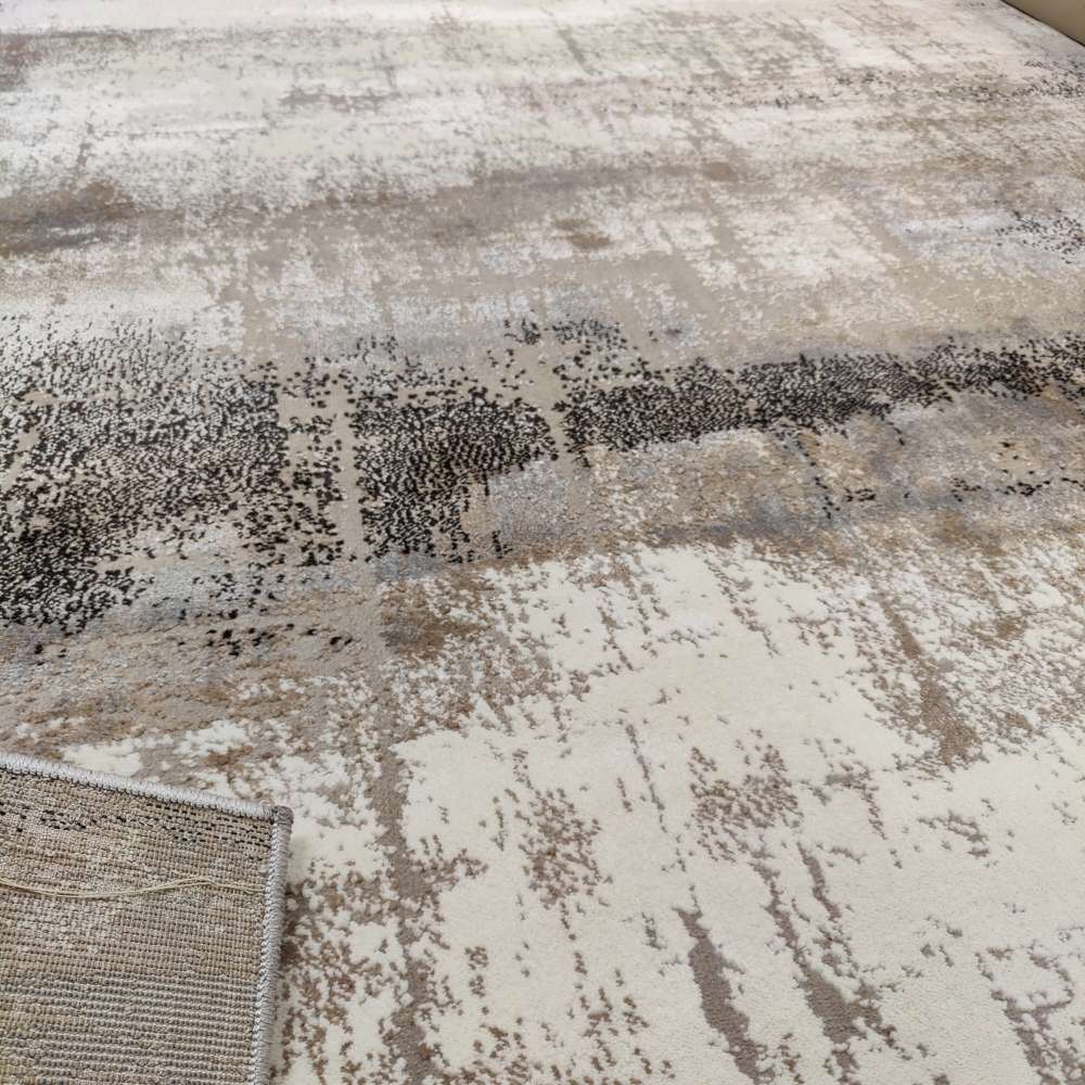 Foggy lyhytnukkainen matto - beige/valkoinen.