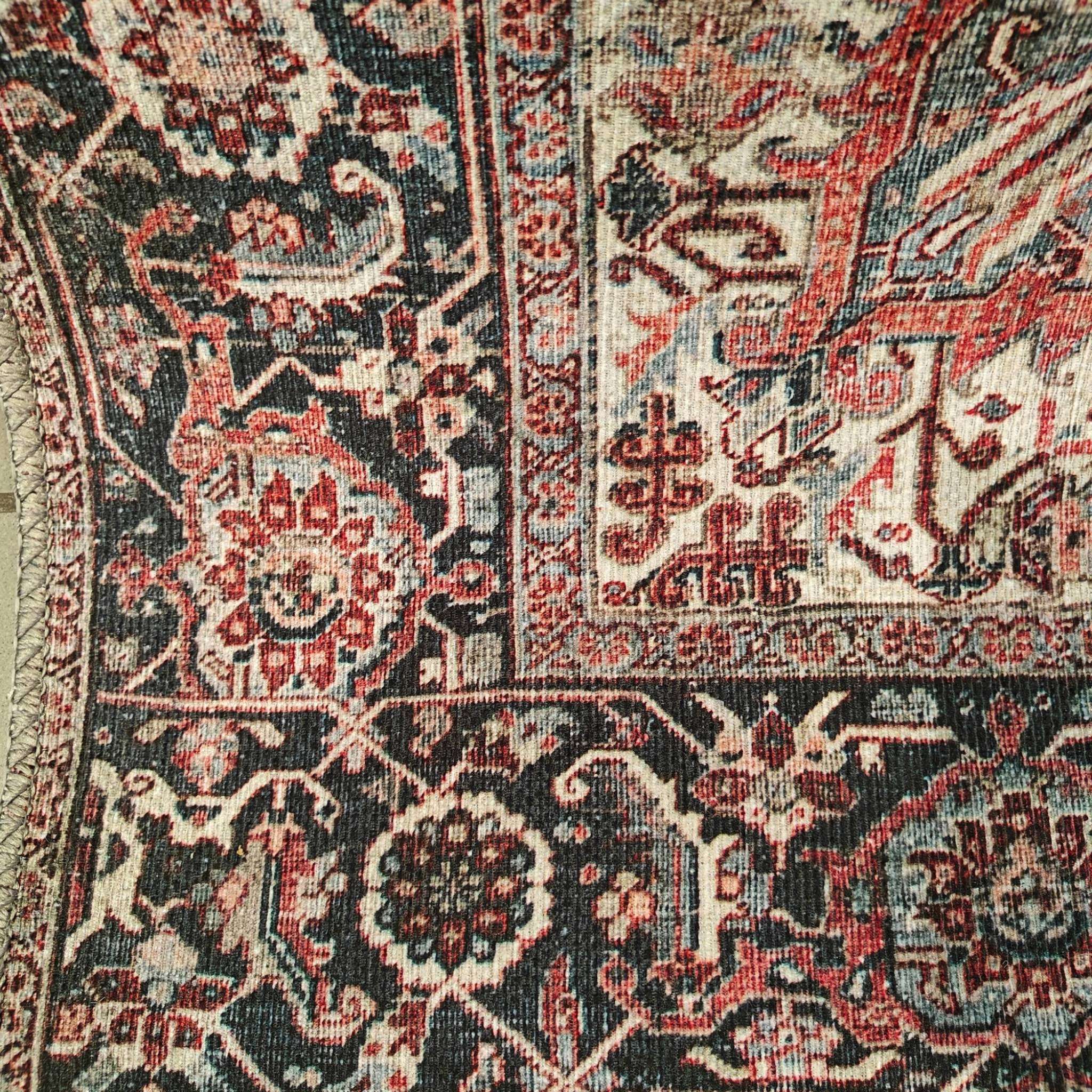 Gemma itämaistyylinen matto punaisena