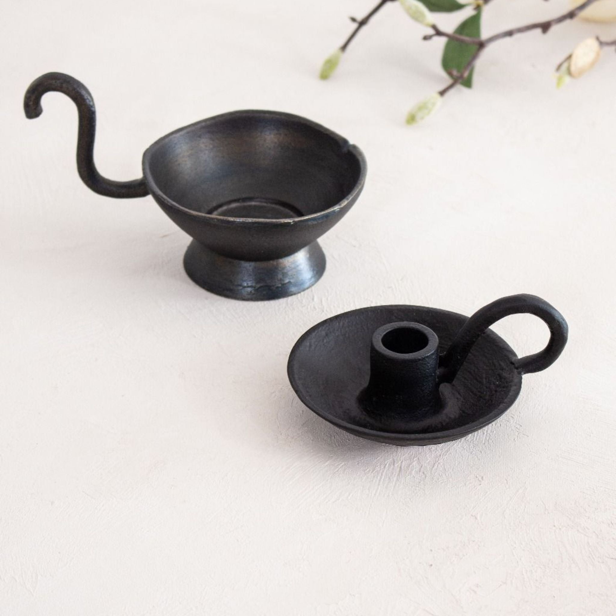 Kynttilänjalka musta NOUR.