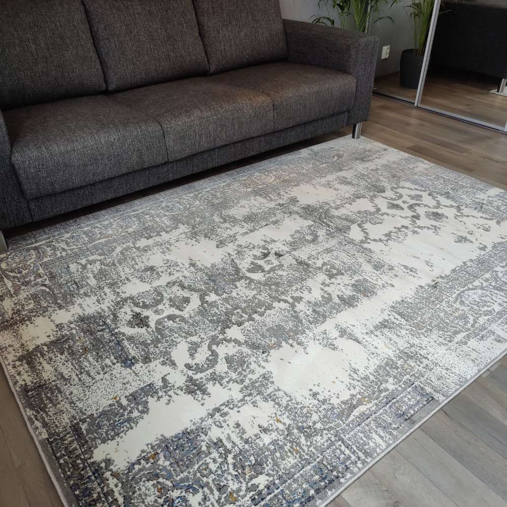 Lamme lyhytnukkainen matto - harmaa.