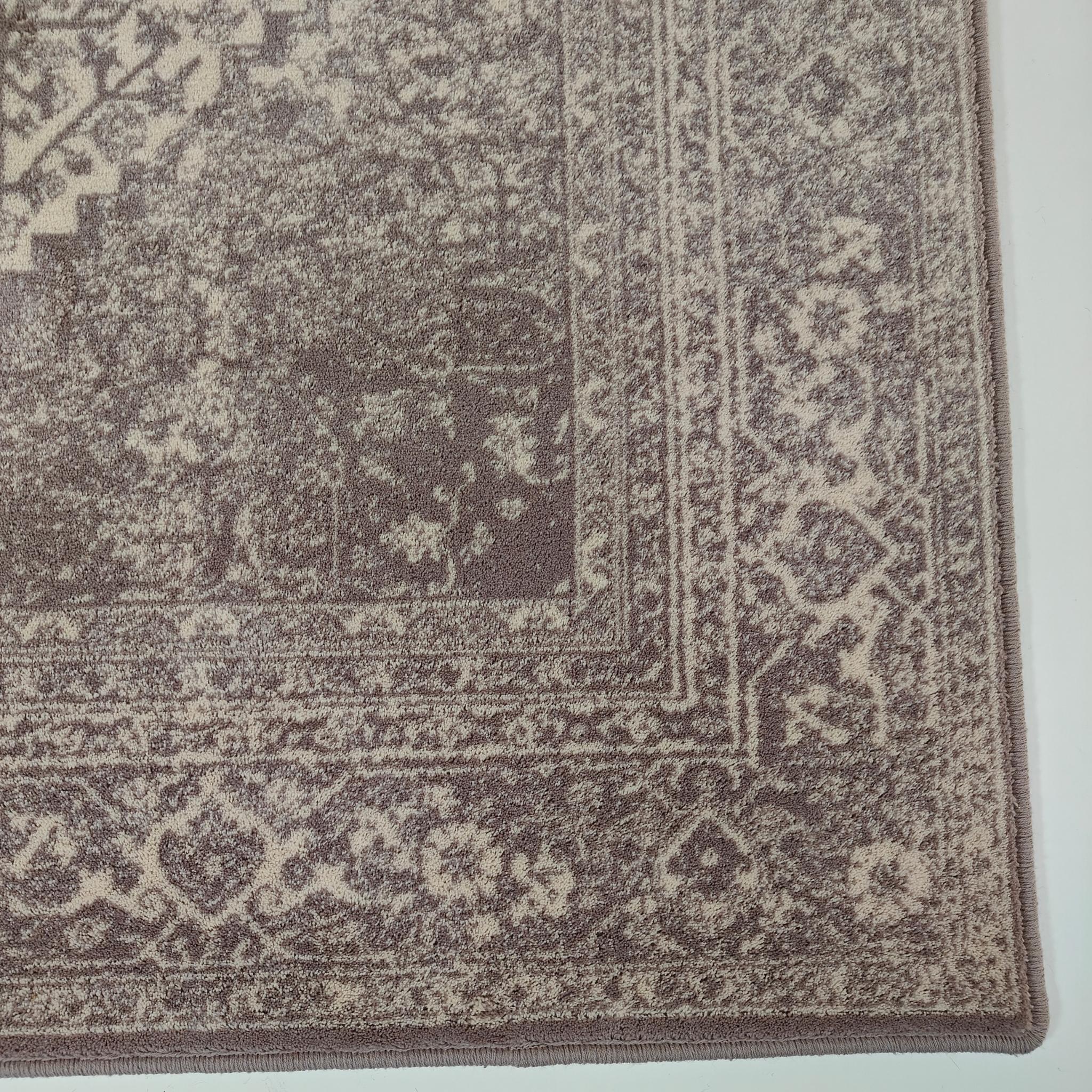 Lurieta Oriental Wool rug - pink