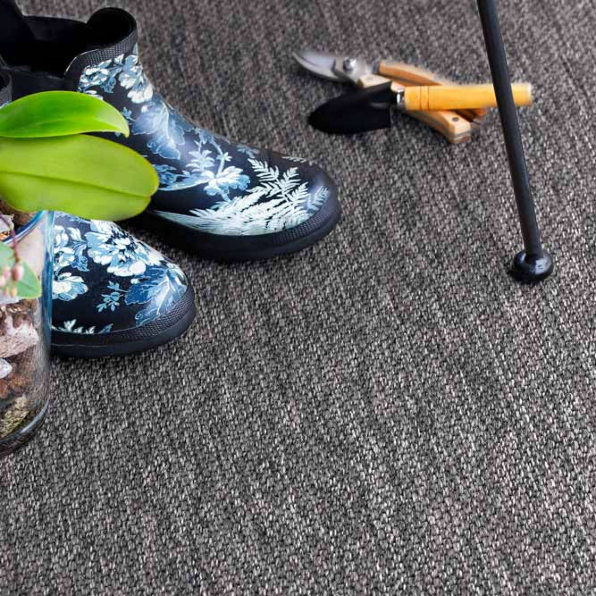 Narma VAGABOND sileäksi kudottu matto - harmaa