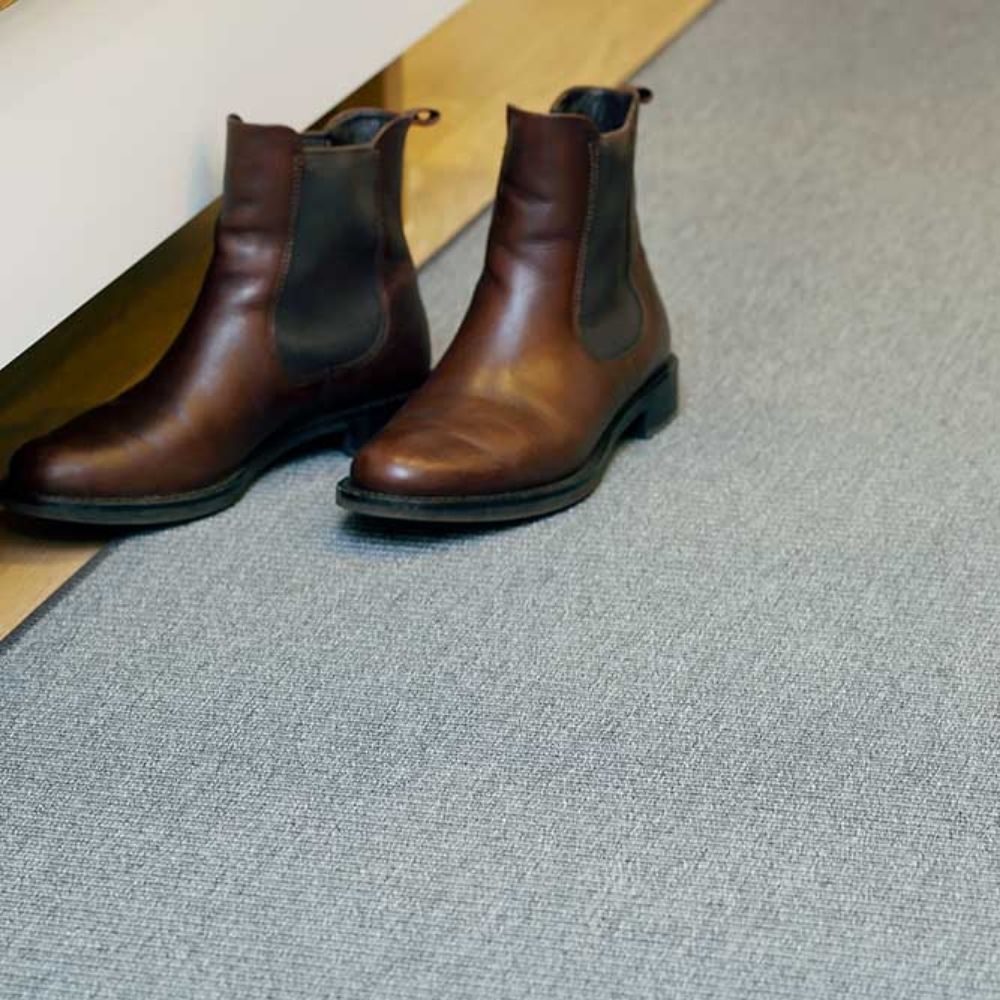 Narma CREDO sileäksi kudottu matto - harmaa