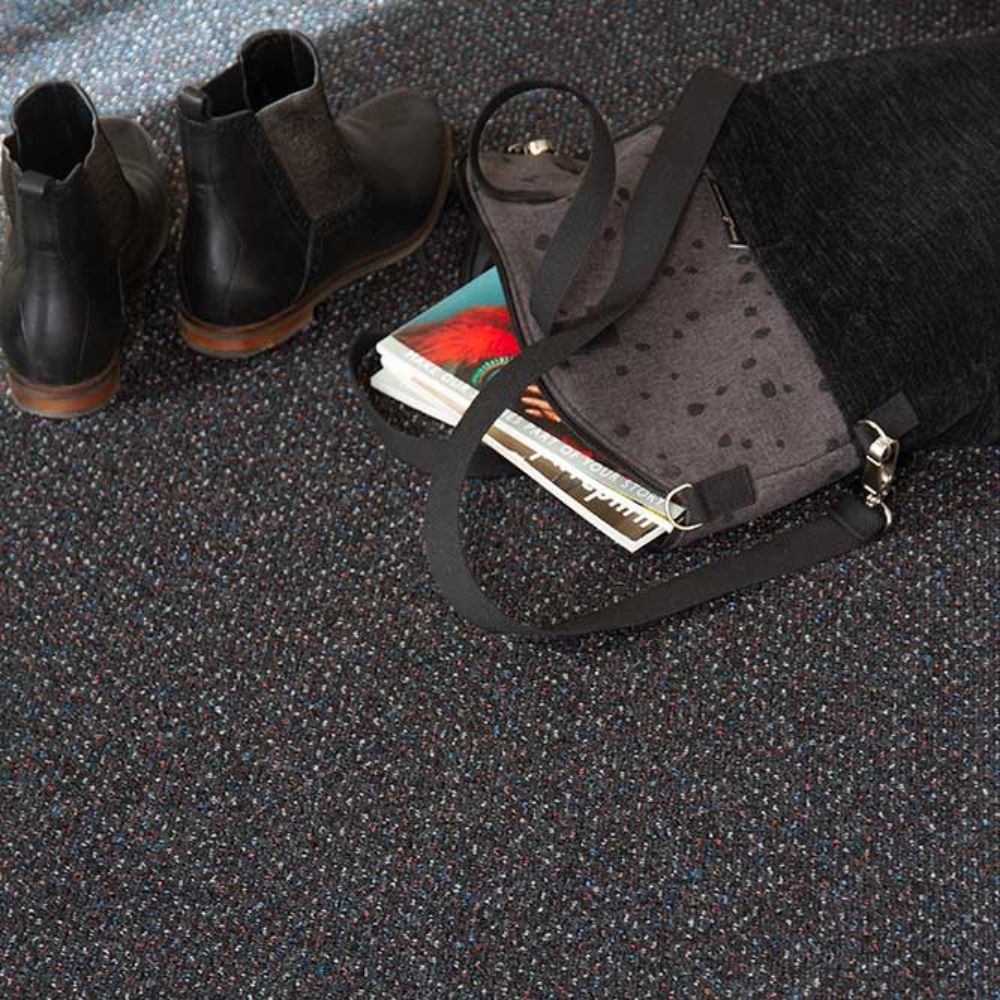 Narma RUMBA käytävämatto - tummanharmaa