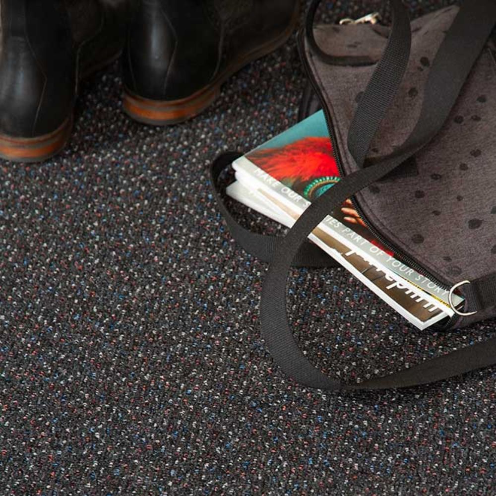 Narma RUMBA käytävämatto - tummanharmaa