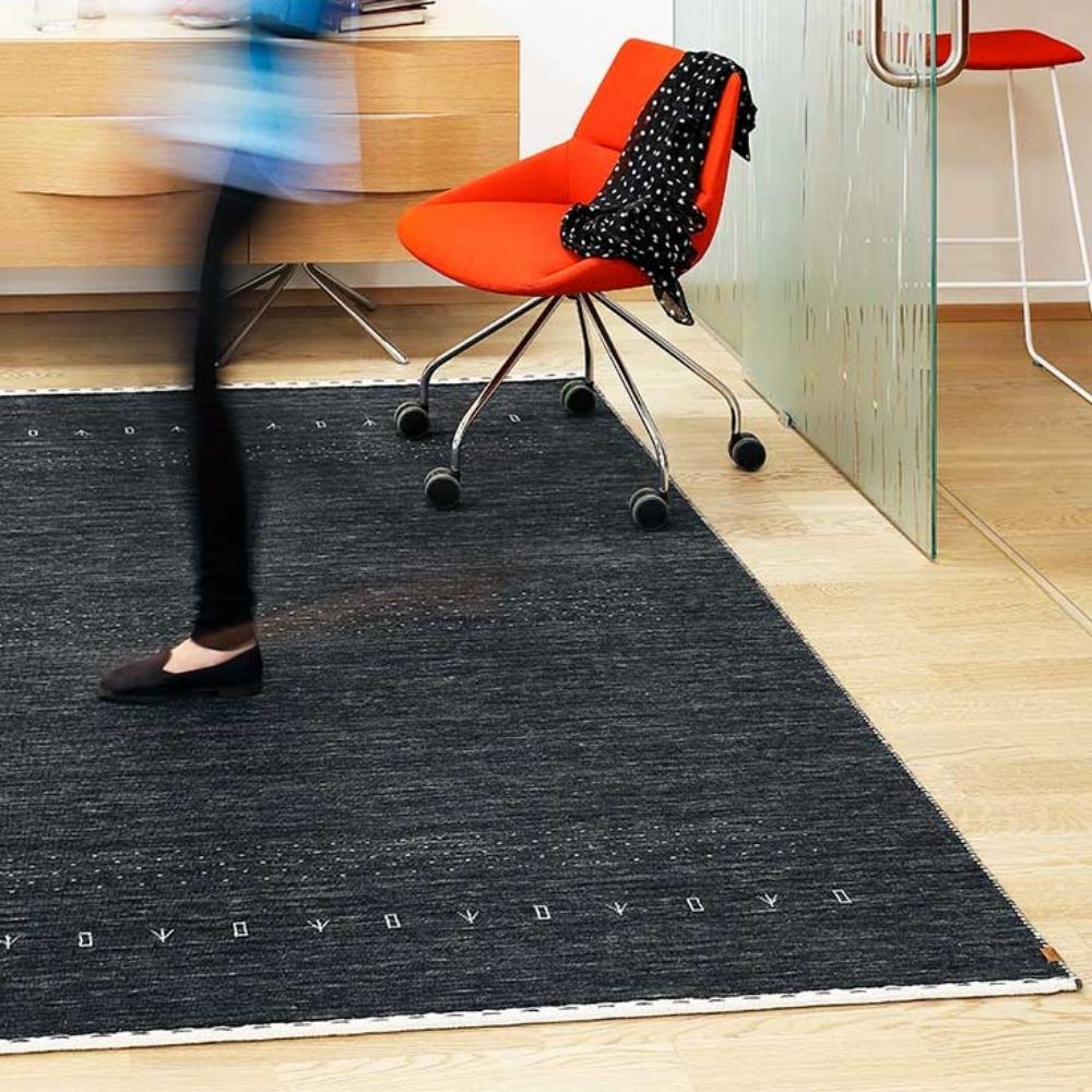 Narma TORNIO Wool rug - black