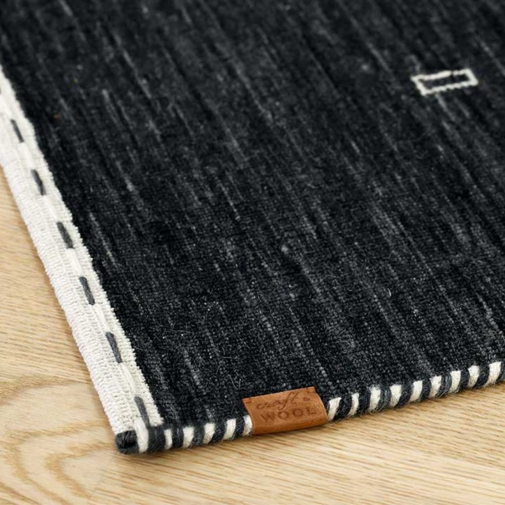 Narma TORNIO Wool rug - black