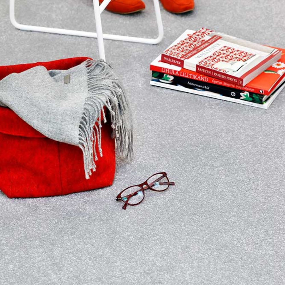 Narma WOW lyhytnukkainen matto - harmaa