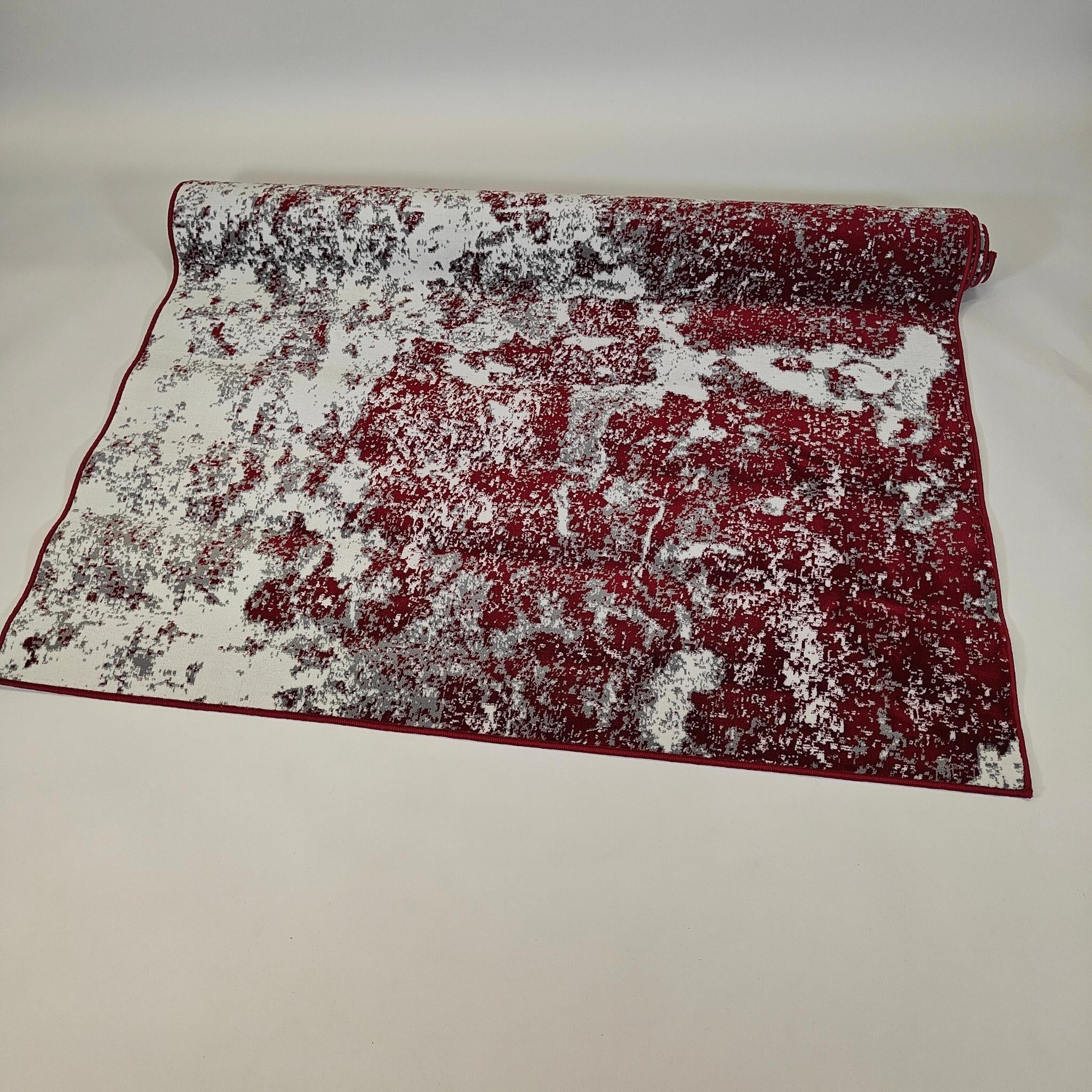 NIlo low pile Rug - red