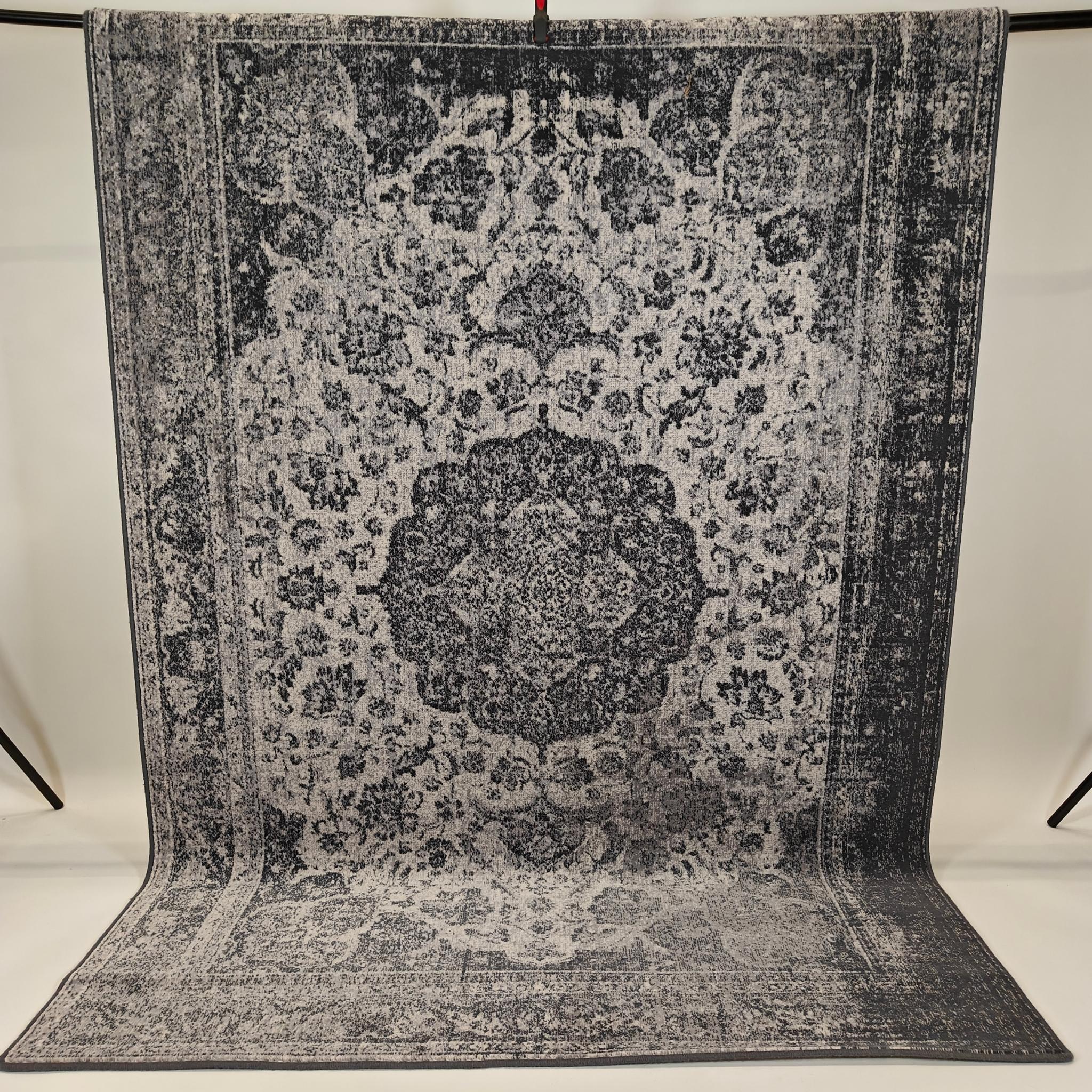 Okuta Wool rug - gray