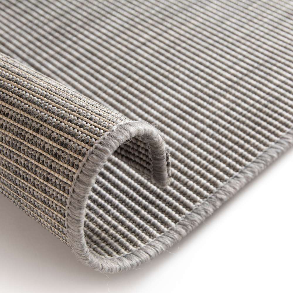 Pilke sileäksi kudottu matto - vaaleanharmaa