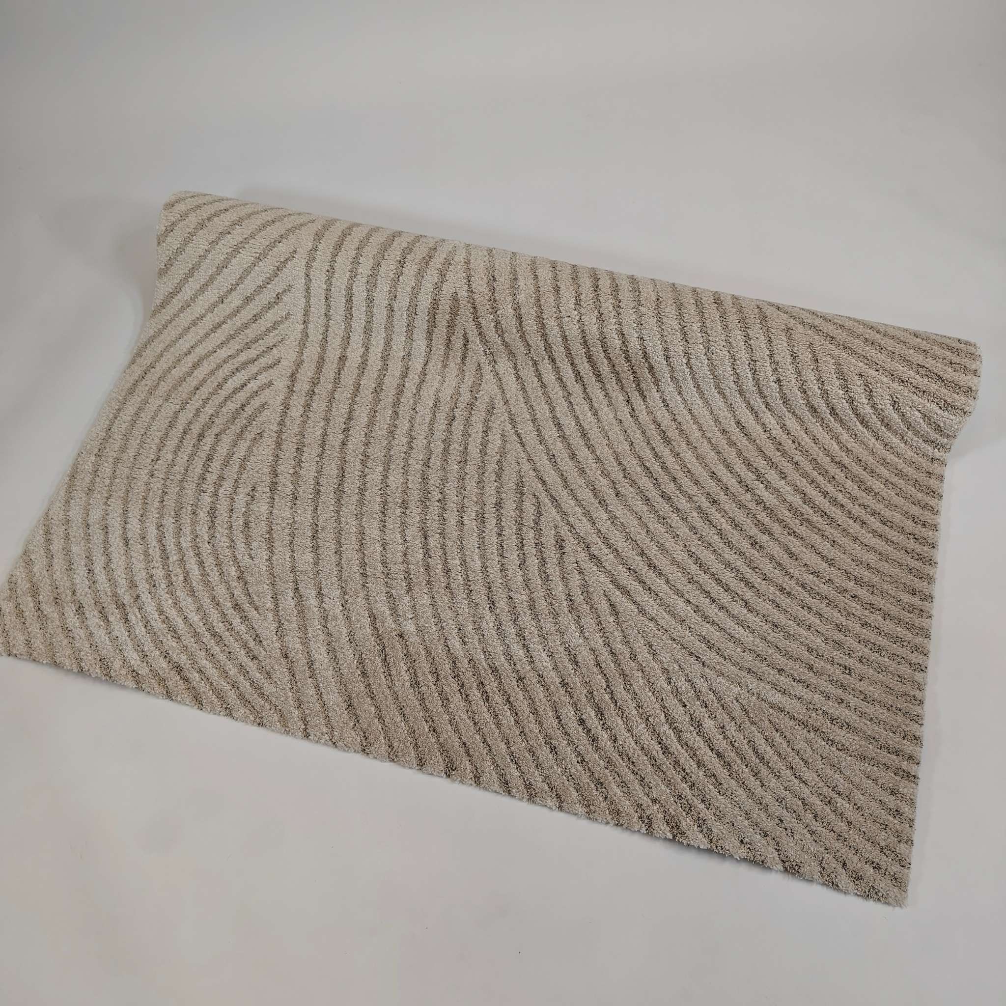 Sametti low pile Rug - natural white