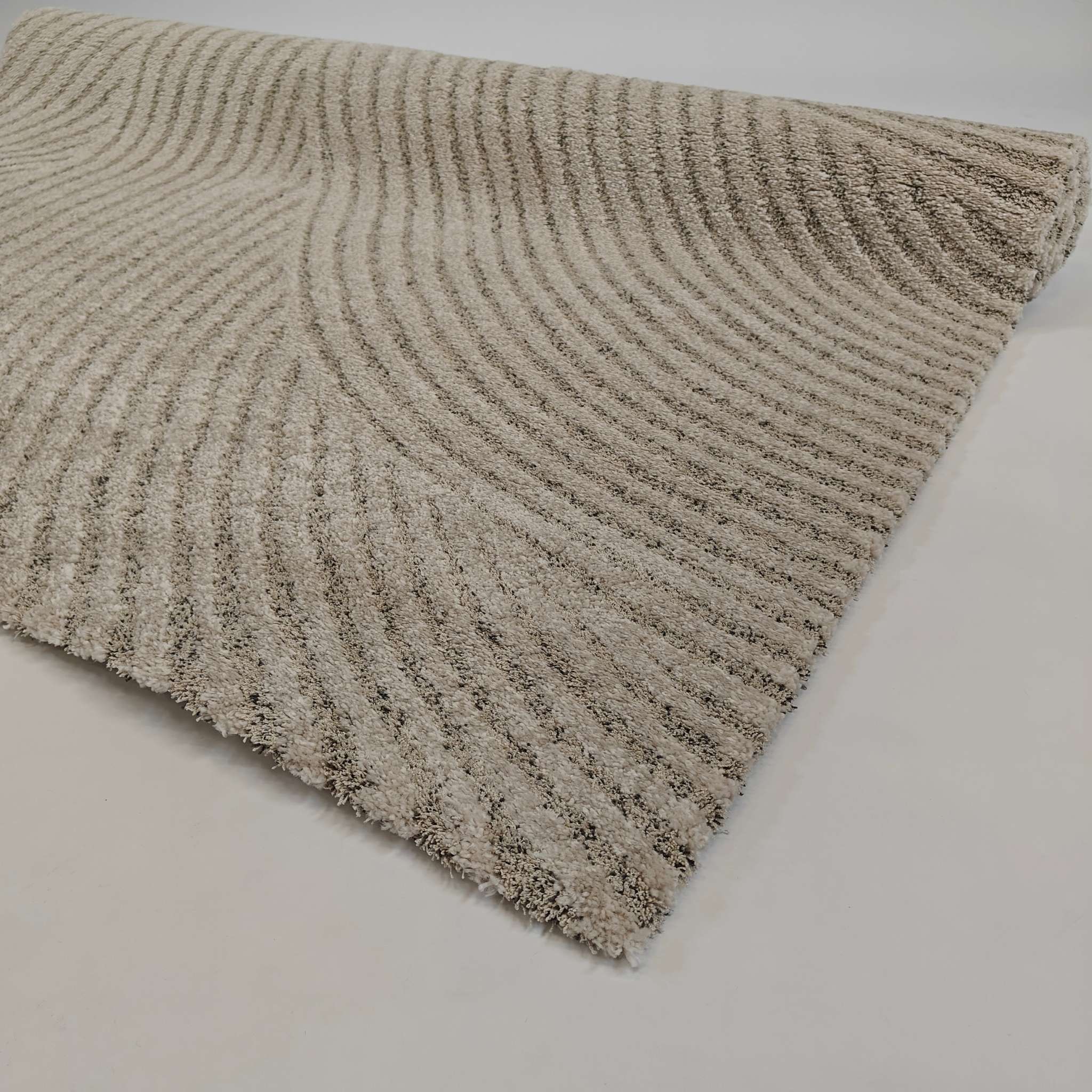 Sametti low pile Rug - natural white