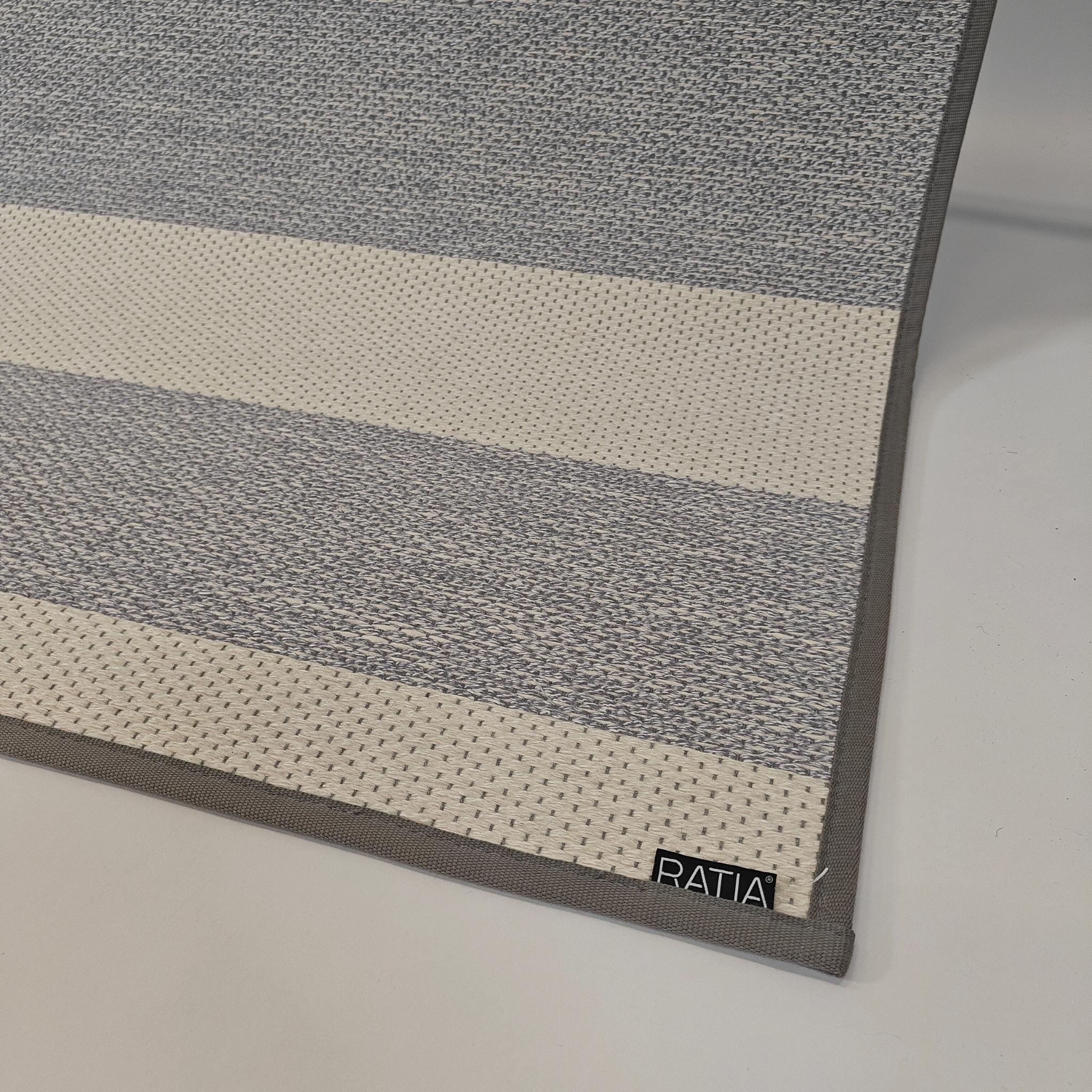 VM Carpet Viiva Rug 160x230 cm - gray/white