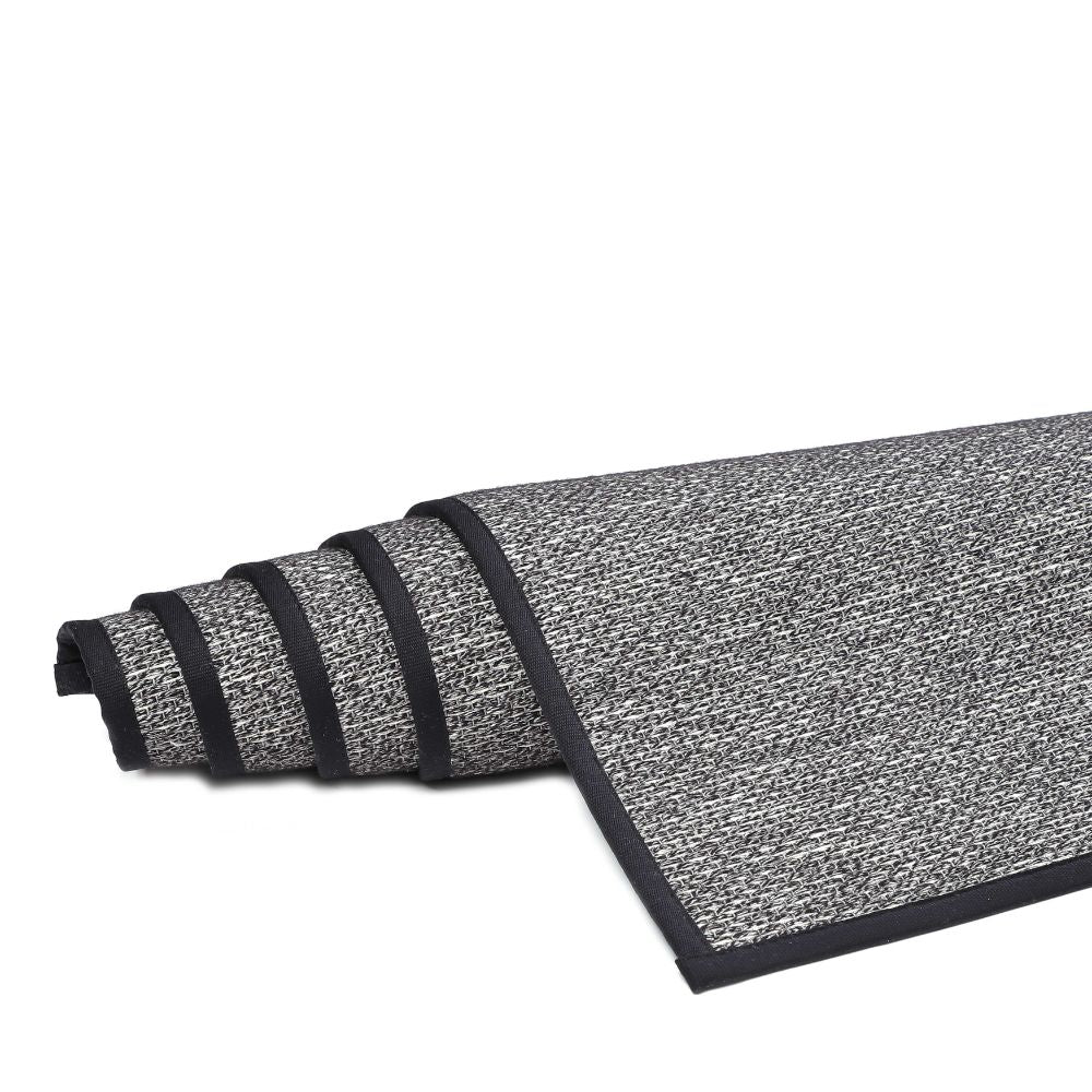 VM Carpet Aho Rug - 79 black