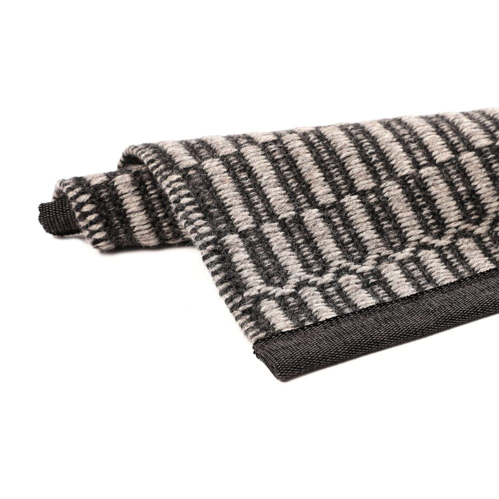 VM Carpet Duo Latua matto - 7779 harmaa-musta