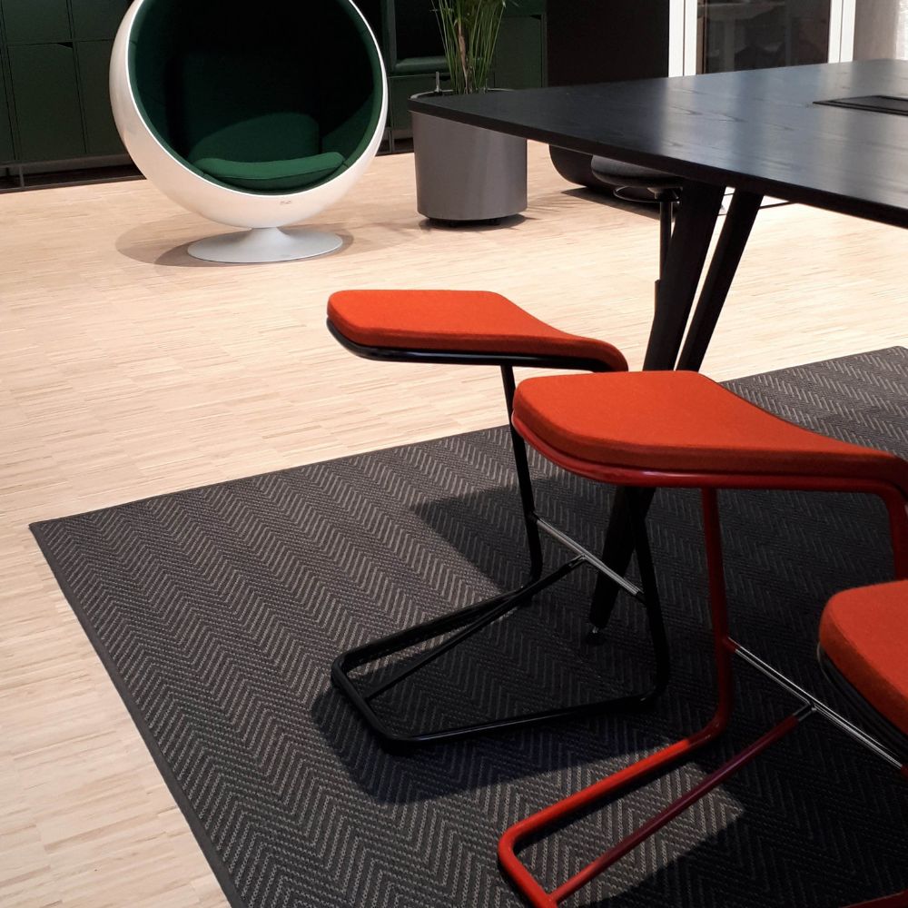 VM Carpet Elsa matto - 79 musta