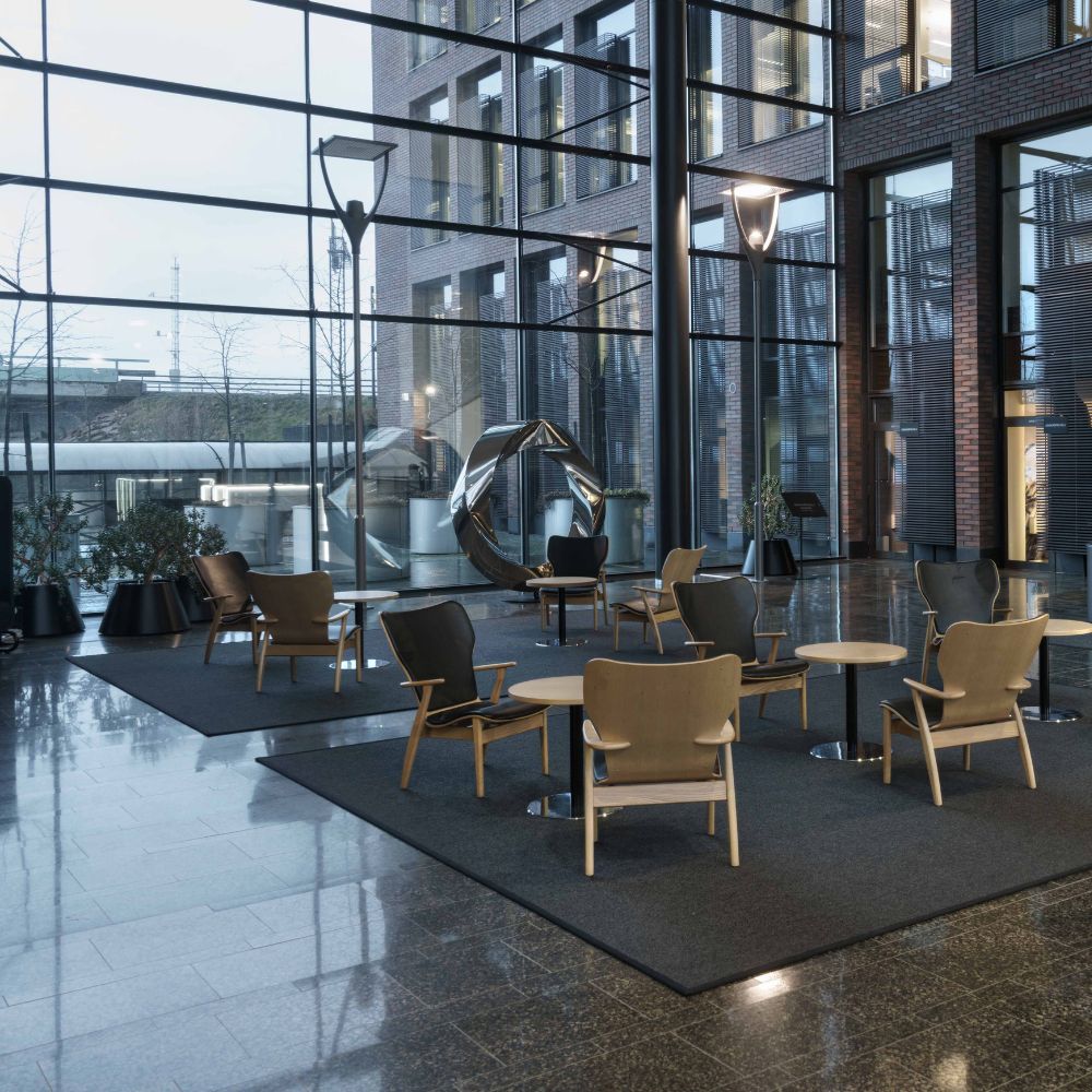 vm carpet esmeralda musta julkiseen tilaan