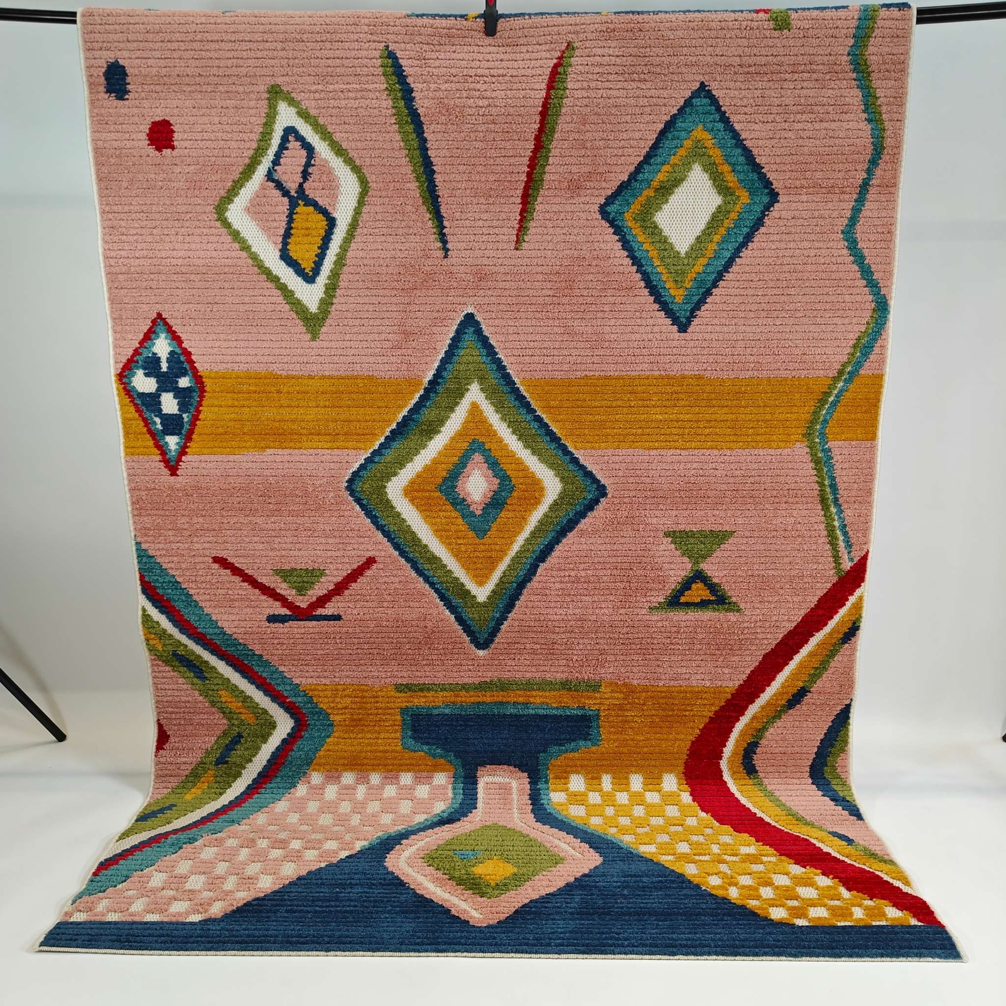 Fiesta lyhytnukkainen matto - beige-värikäs