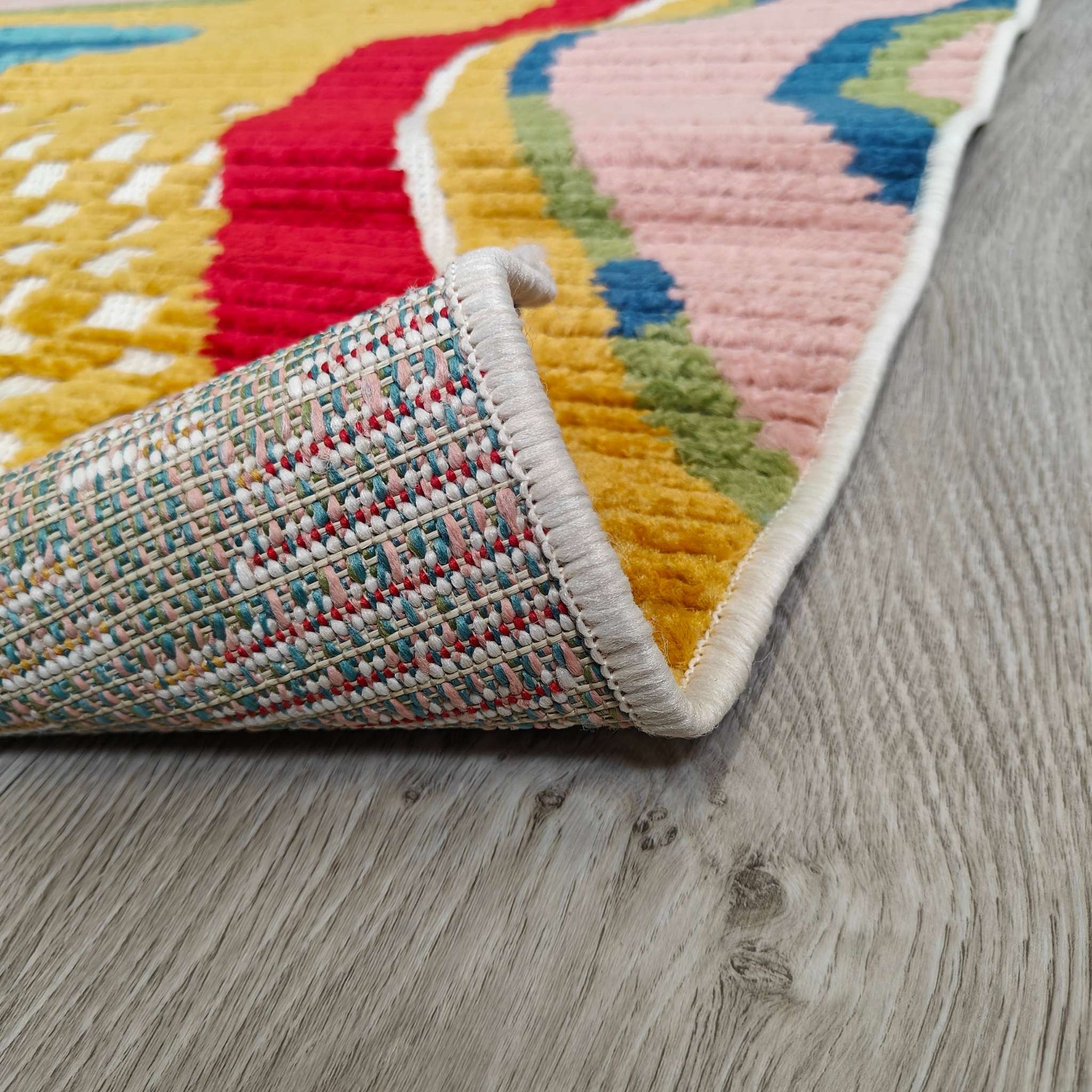 Fiesta lyhytnukkainen matto - beige-värikäs