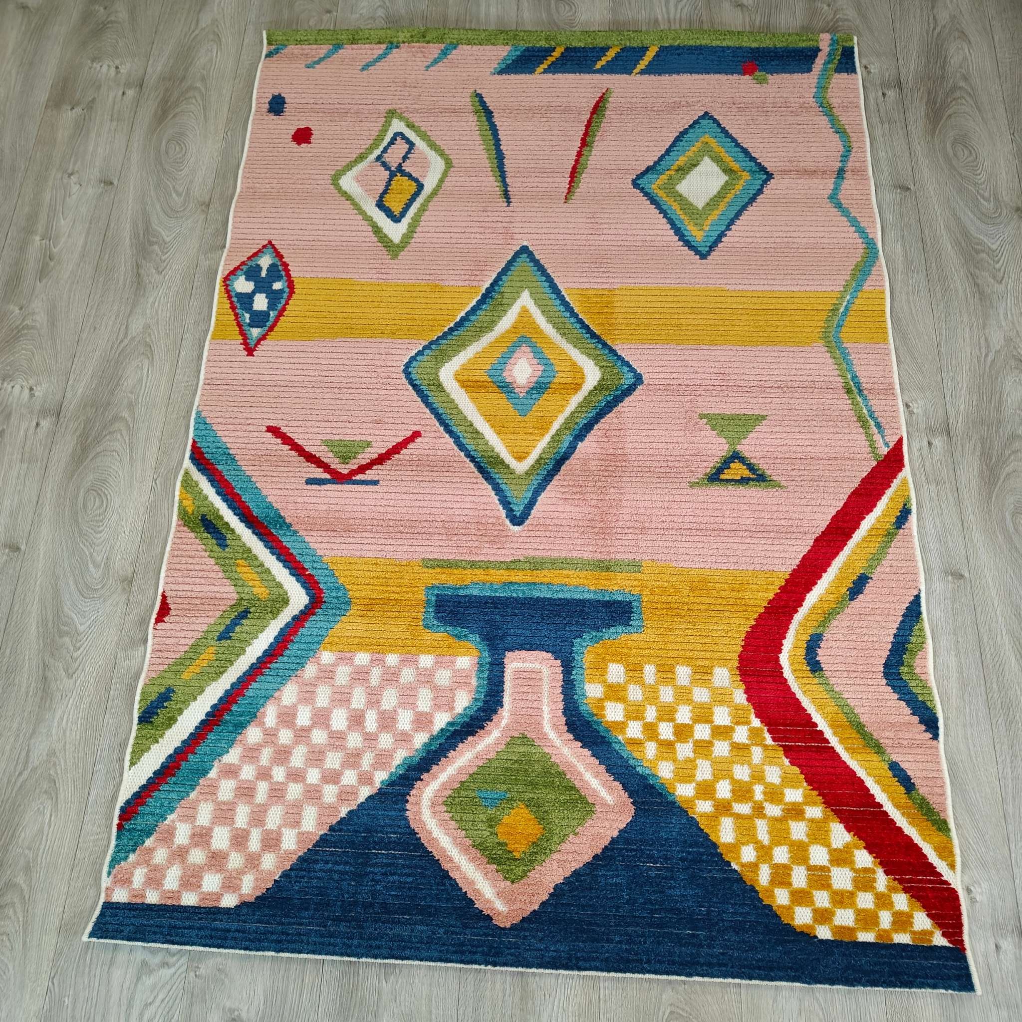 Fiesta lyhytnukkainen matto - beige-värikäs