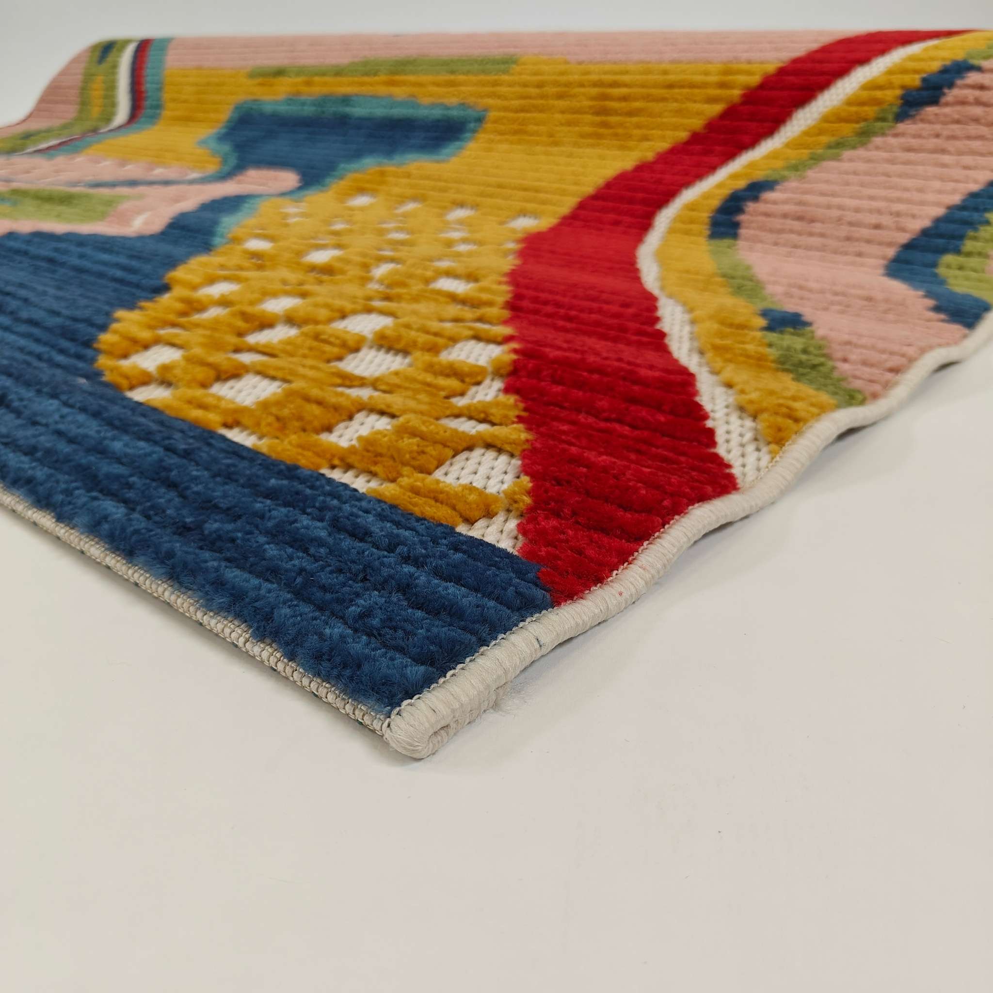 Fiesta lyhytnukkainen matto - beige-värikäs