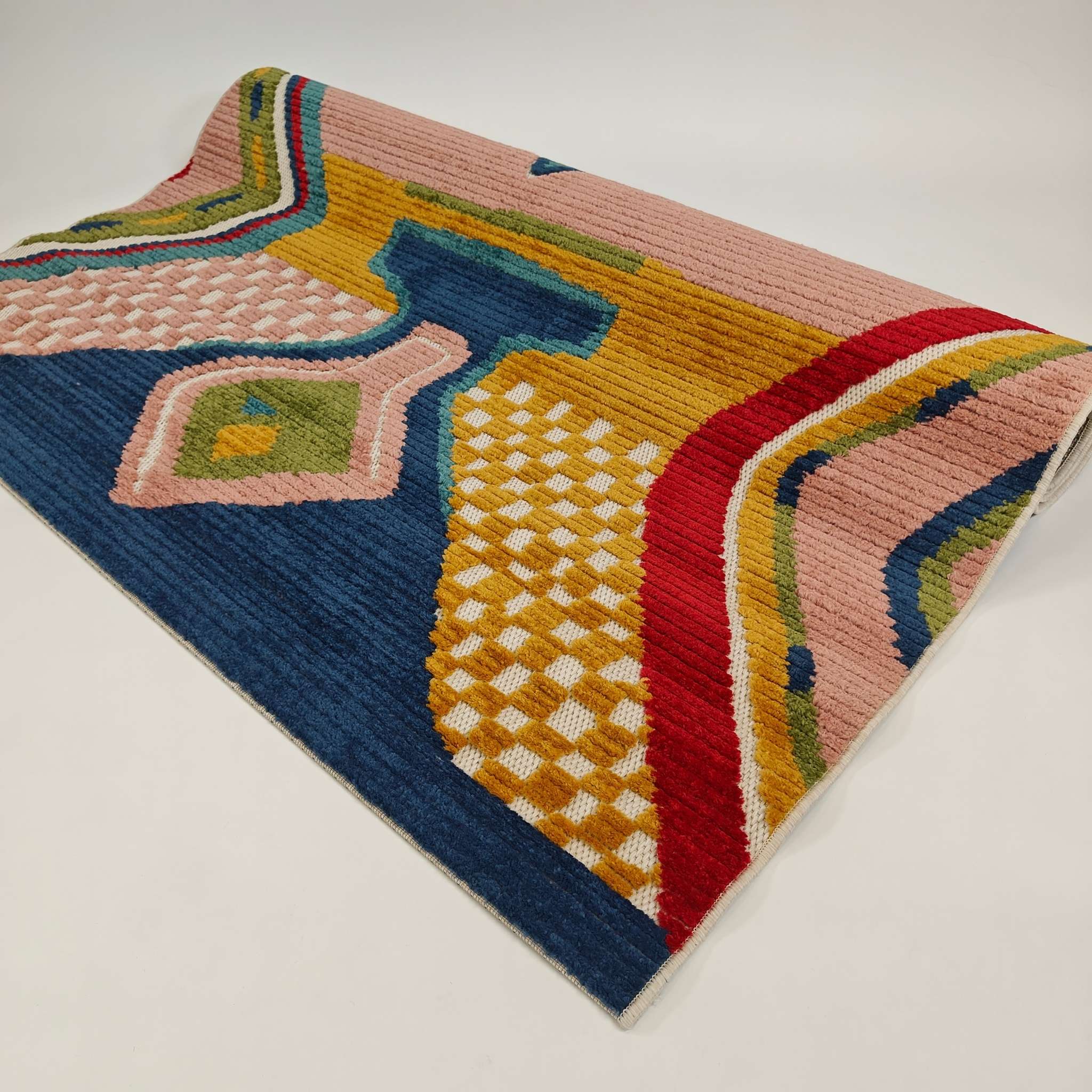 Fiesta lyhytnukkainen matto - beige-värikäs