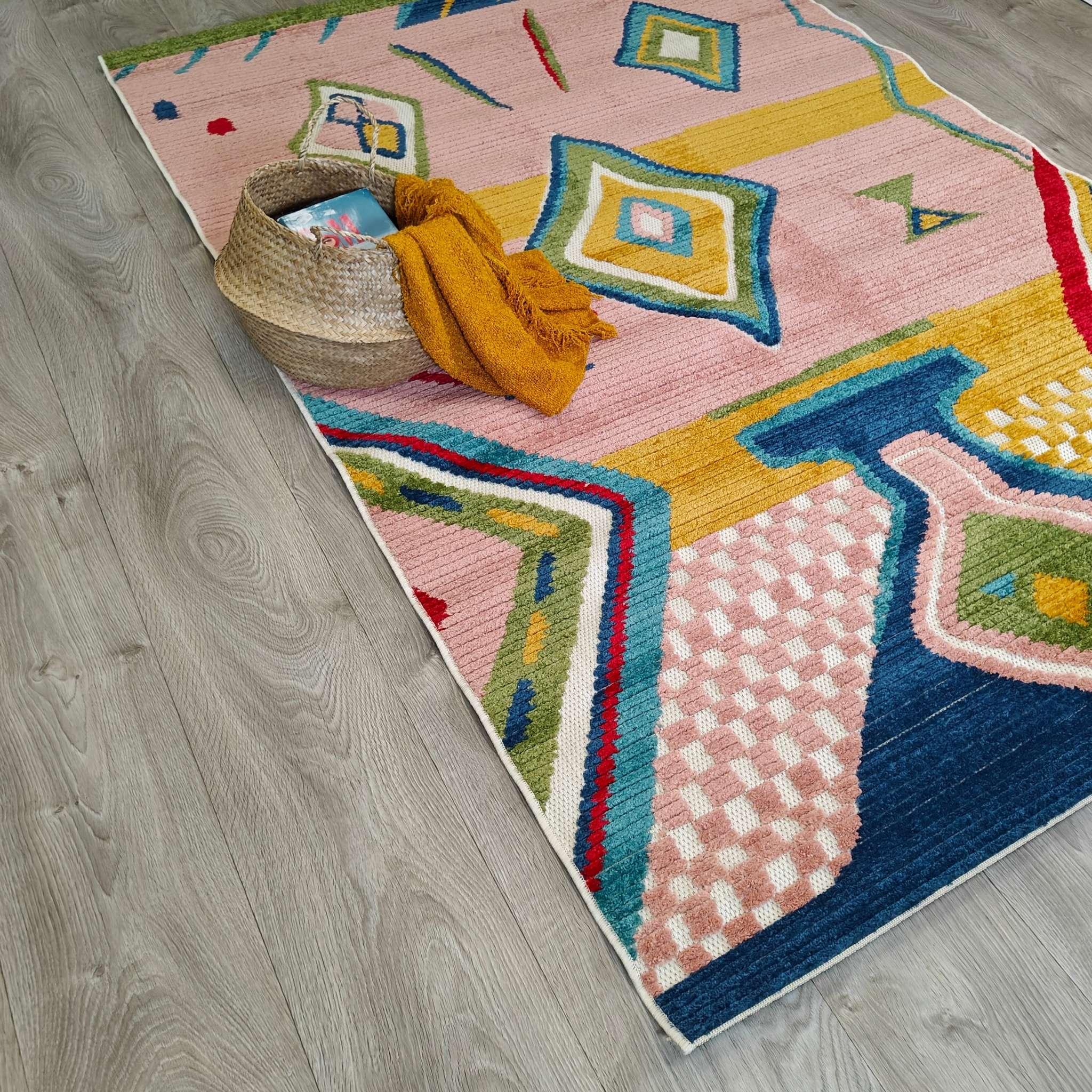 Fiesta lyhytnukkainen matto - beige-värikäs