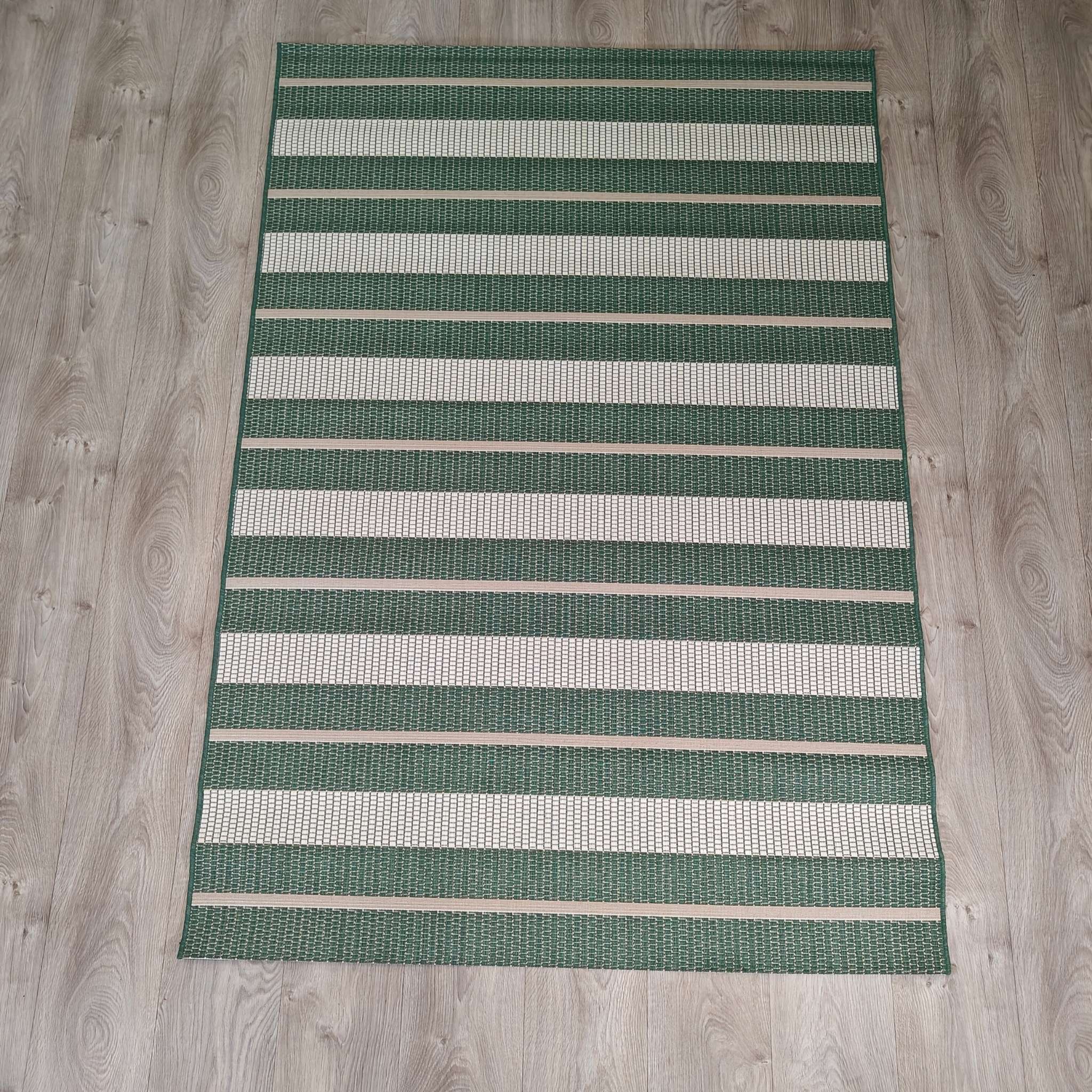 Juova Flatweave rug - green and white