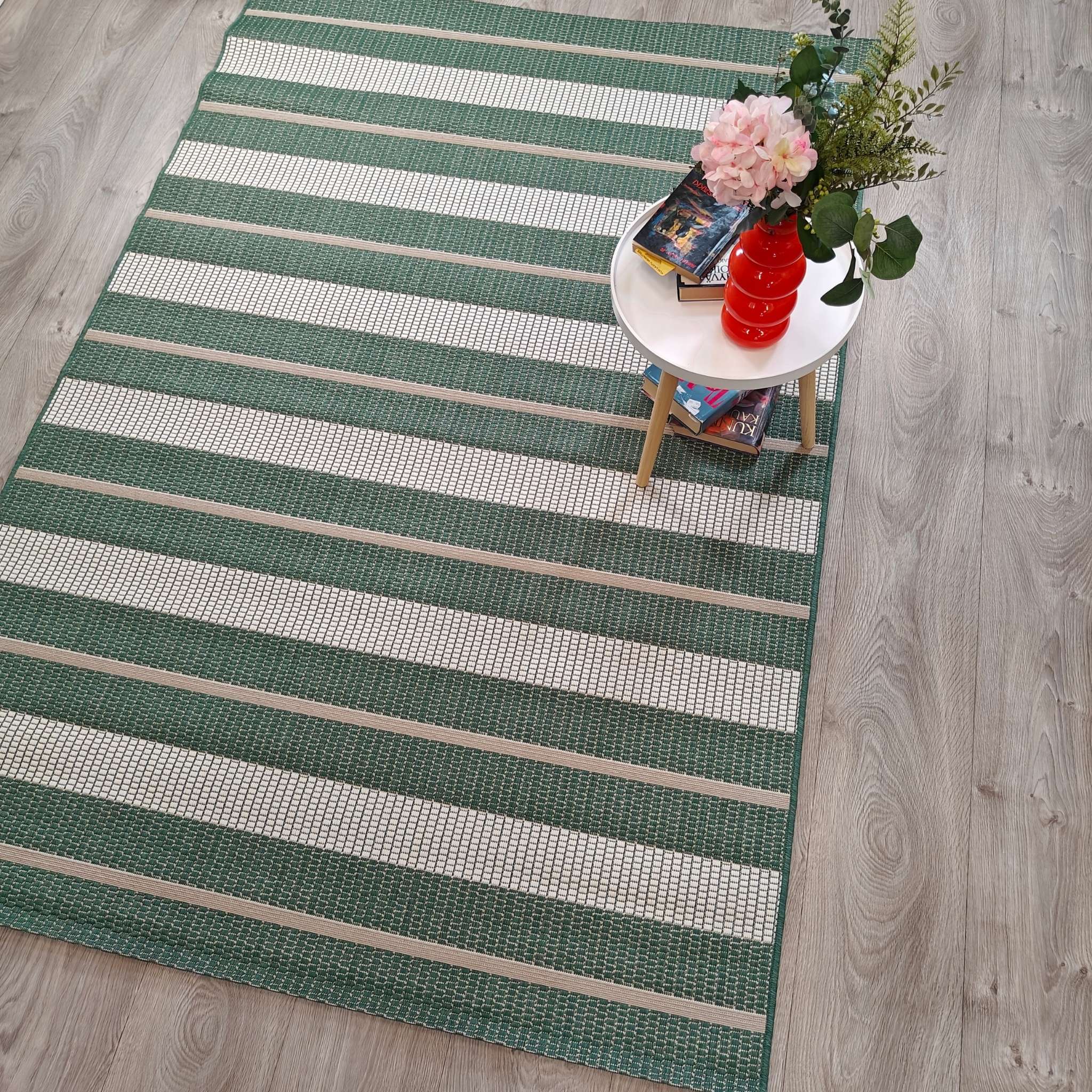 Juova Flatweave rug - green and white