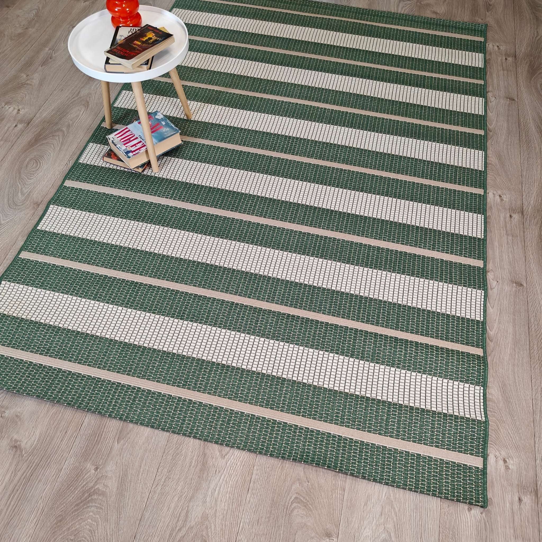 Juova Flatweave rug - green and white