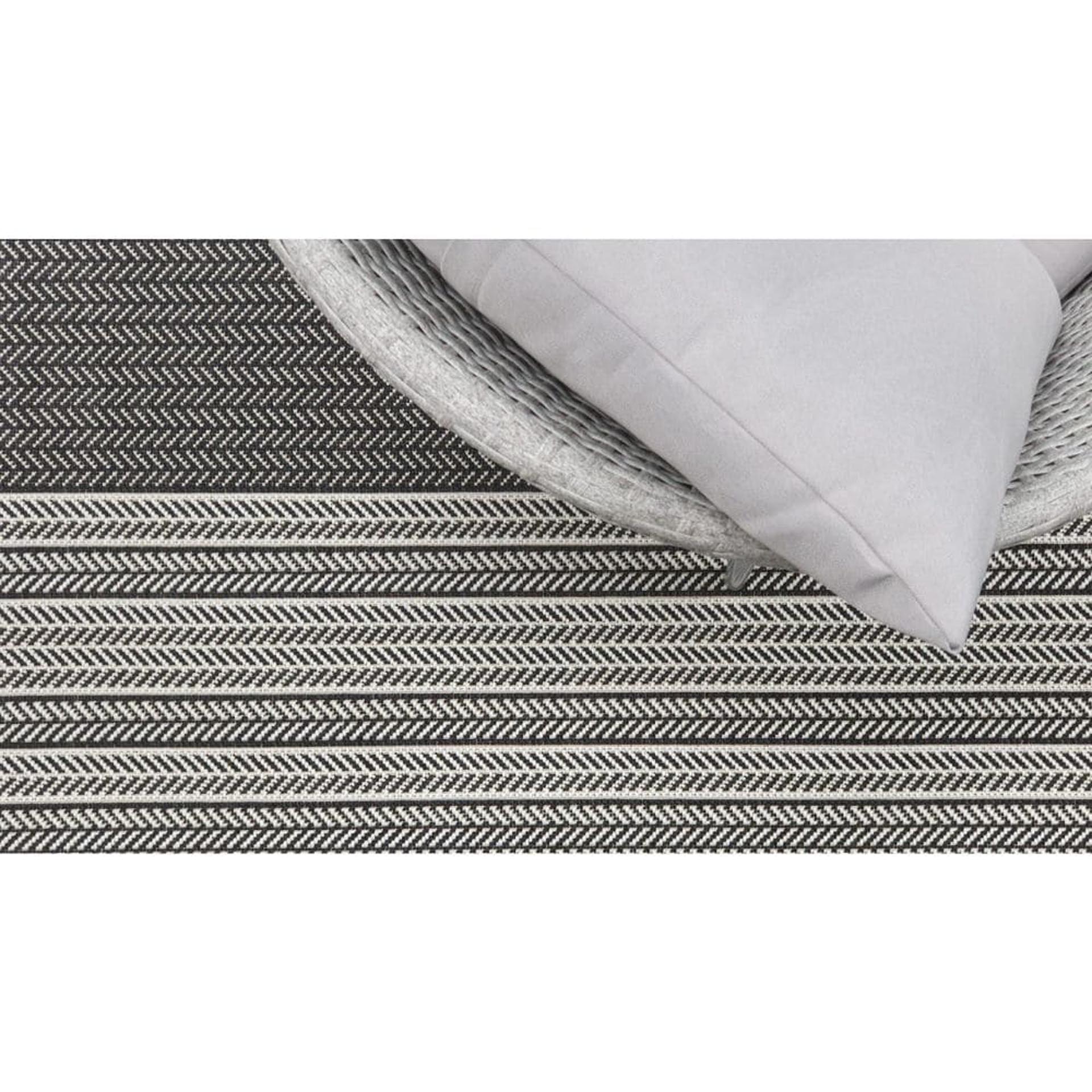 Lotta matto - musta.