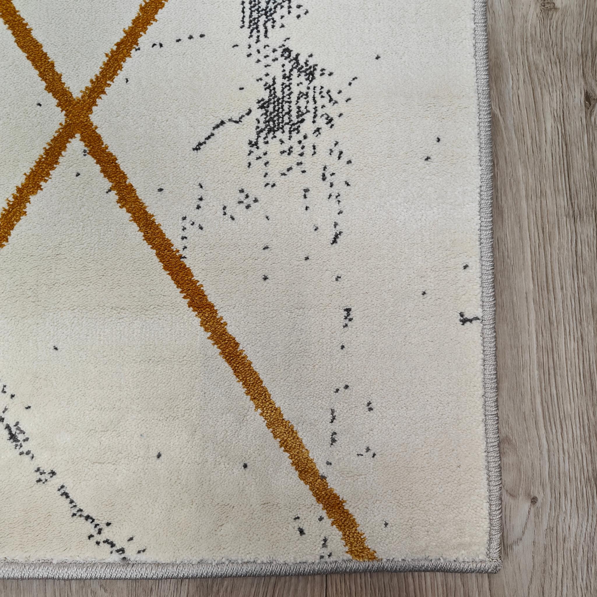 Marmari low pile Rug - white