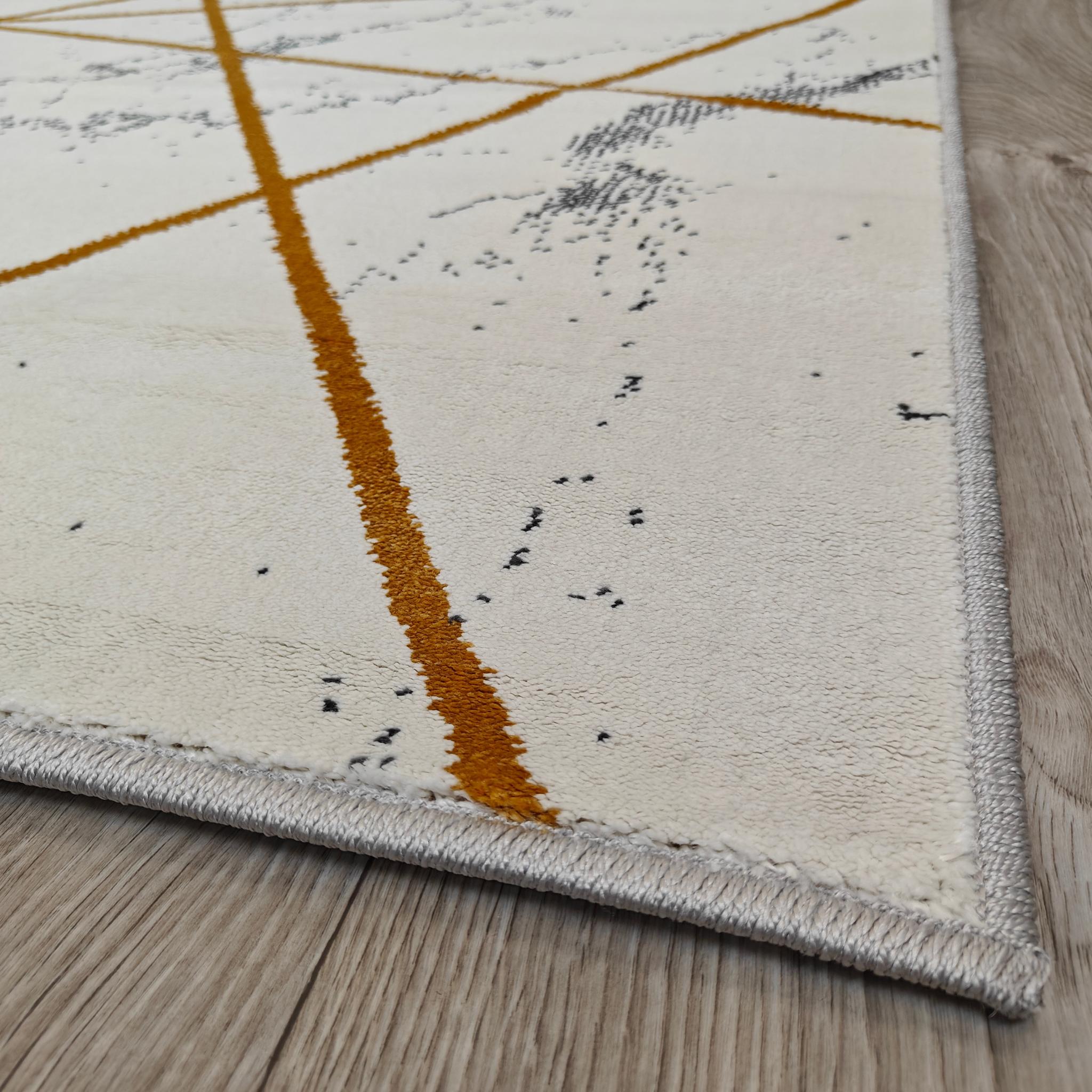 Marmari low pile Rug - white