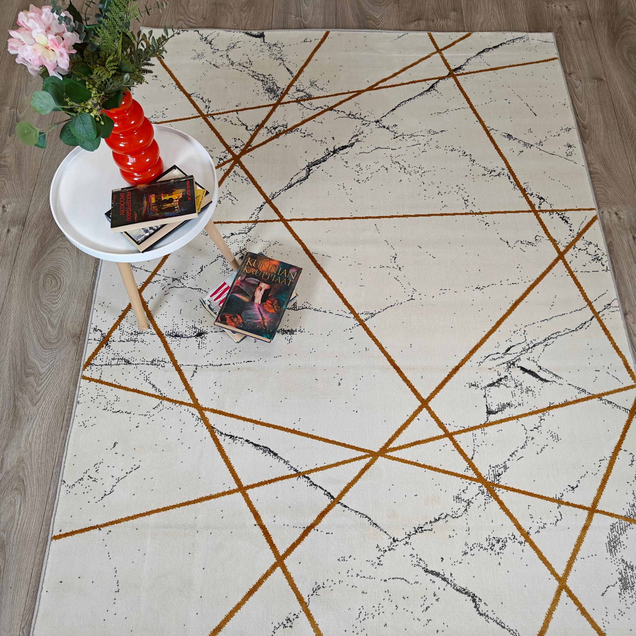 Marmari low pile Rug - white