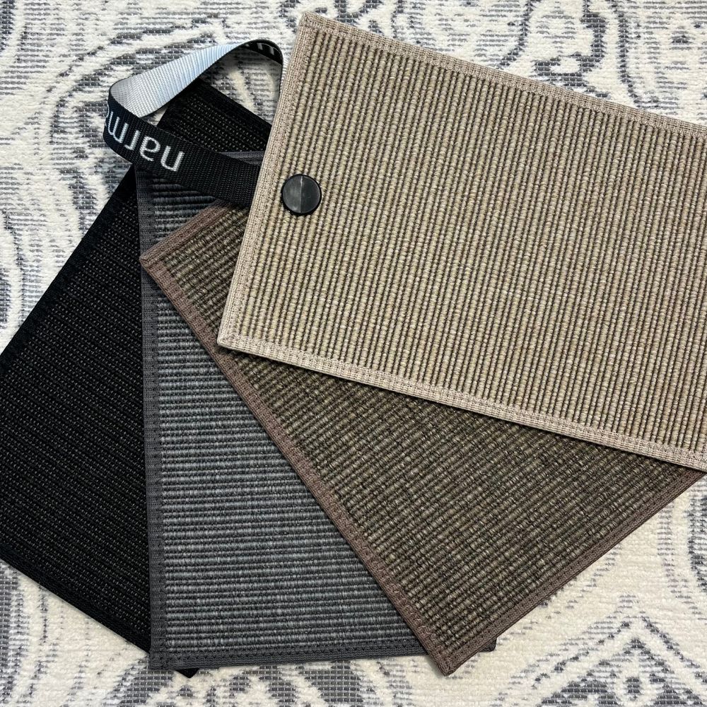 Narma CREDO sileäksi kudottu matto - musta