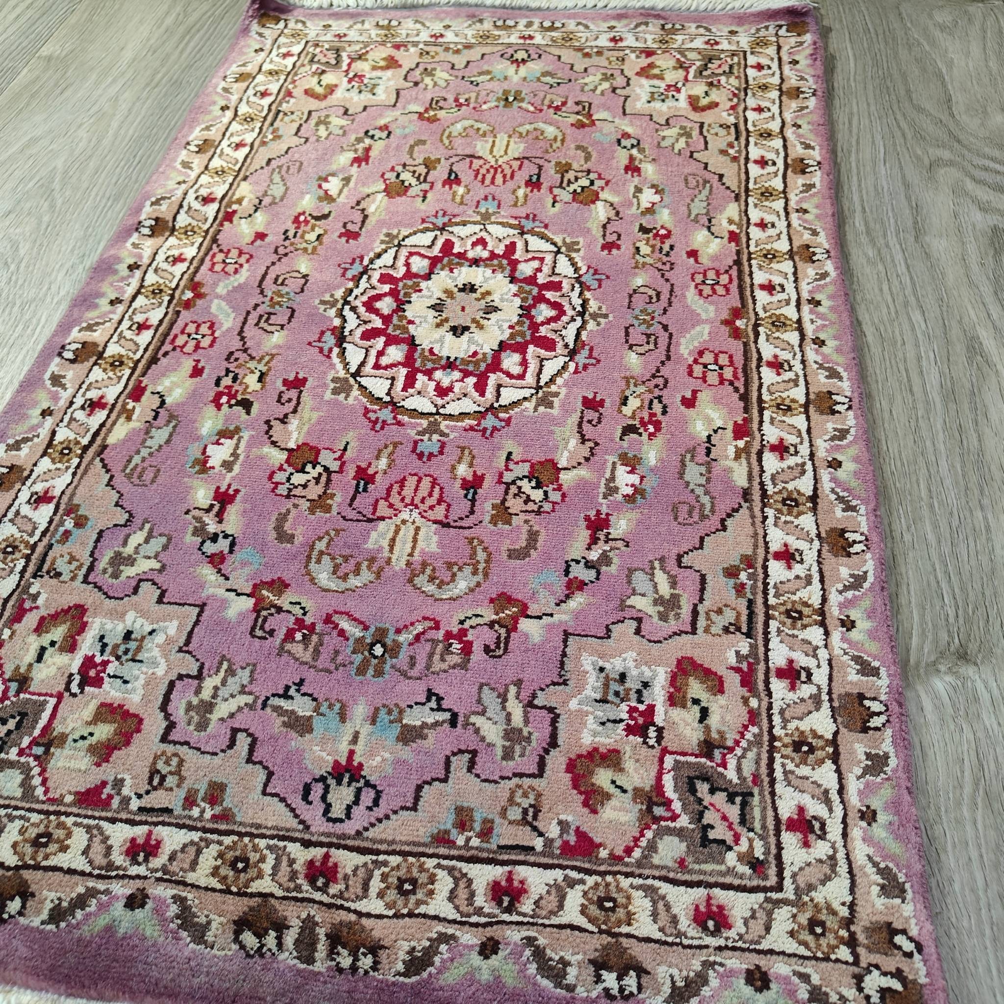 Pakistani Kashan - pink - 58x95cm