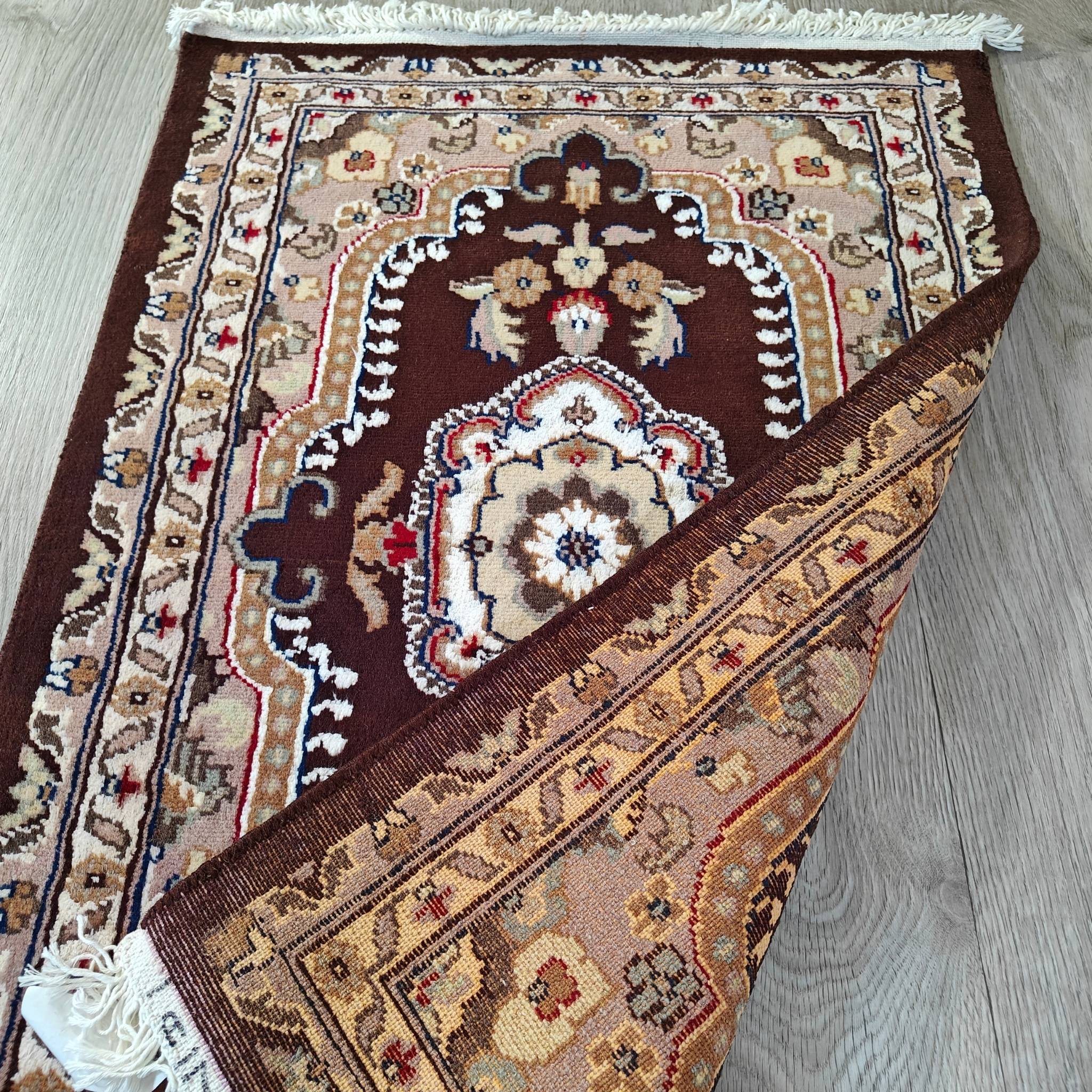Pakistani Kashan - brown - 63x91cm