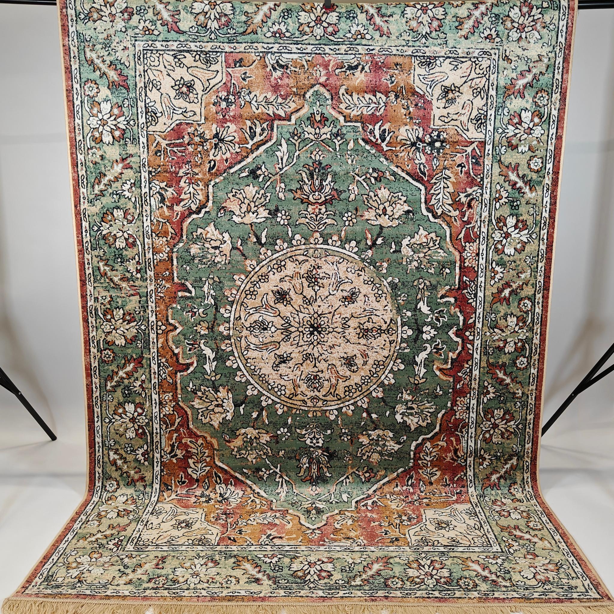 Royal palace viscose rug - green/terra