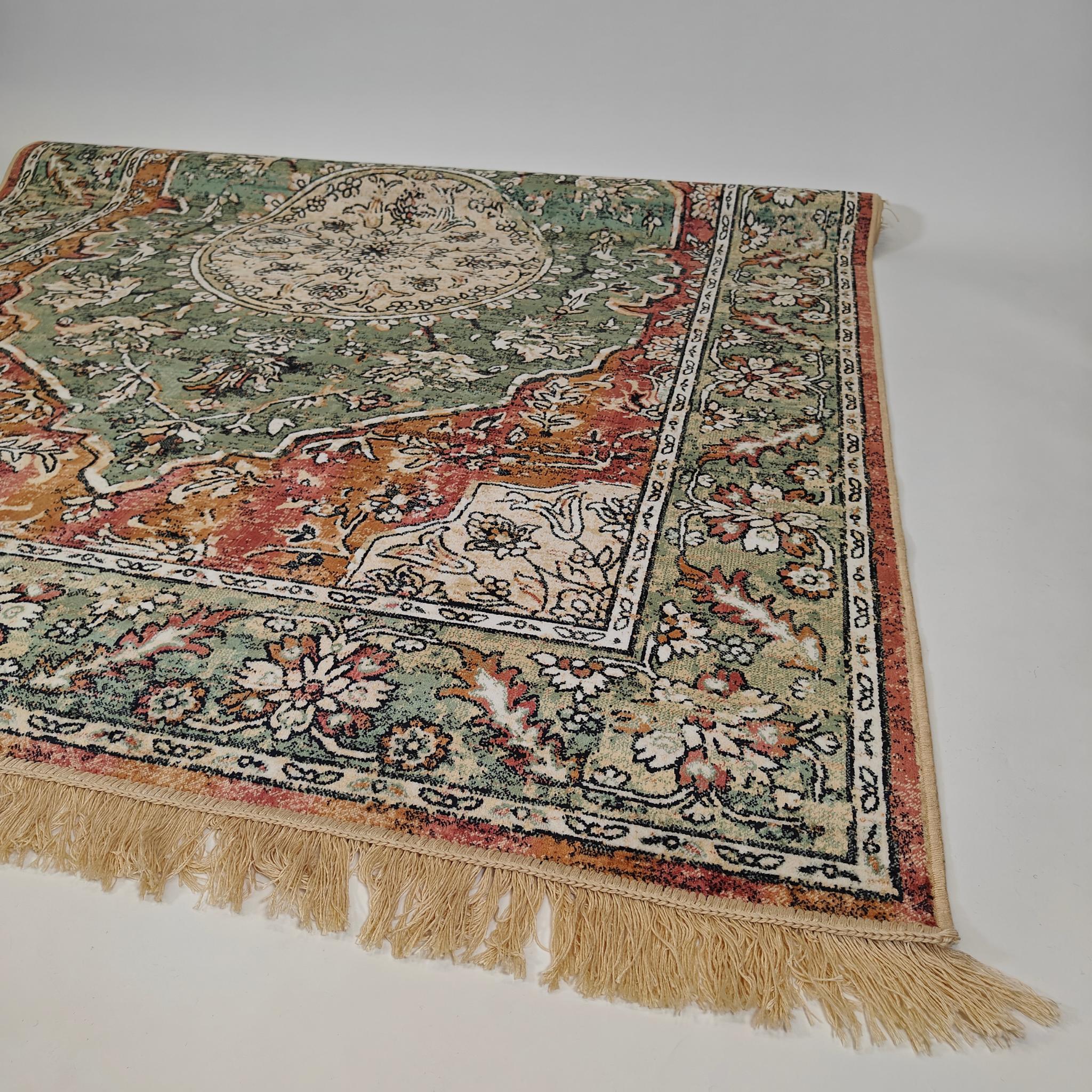 Royal palace viscose rug - green/terra