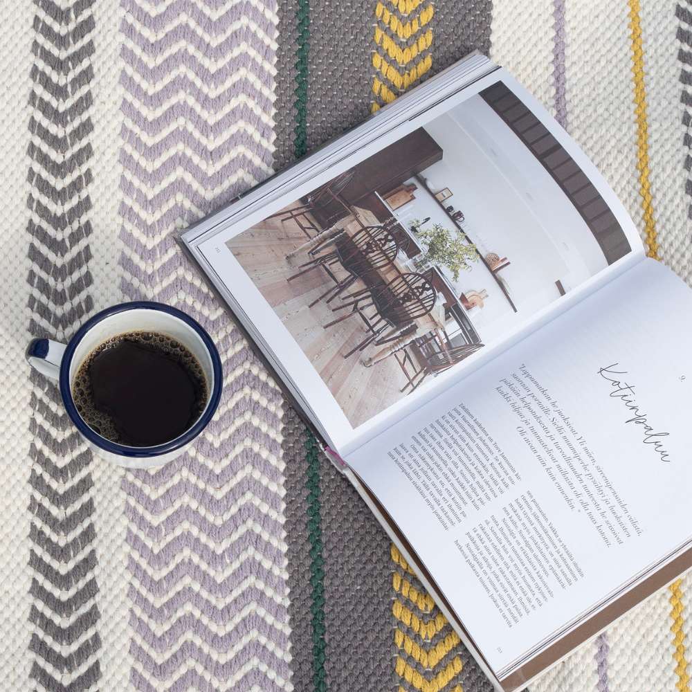 räsymatto mökkiympäristössä