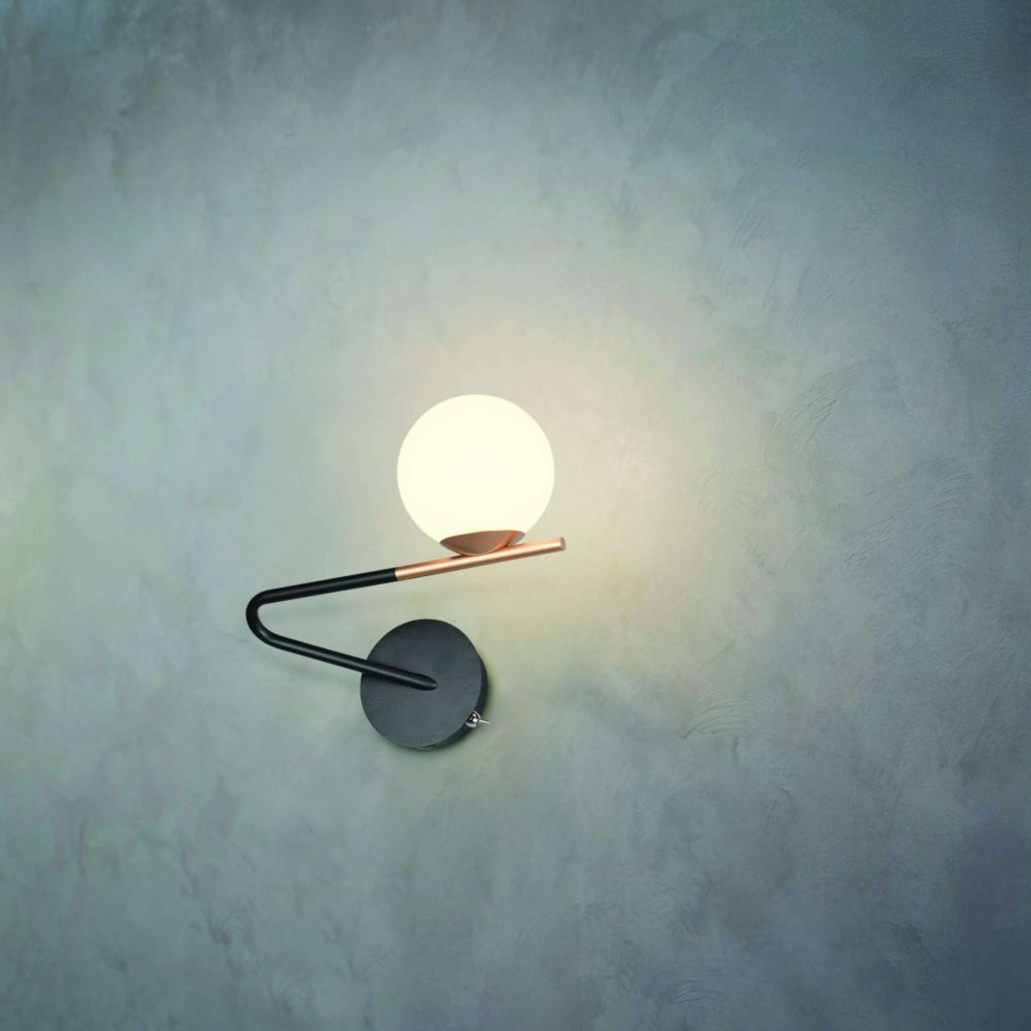 TRIO Flaming seinävalaisin G9 - musta/kulta