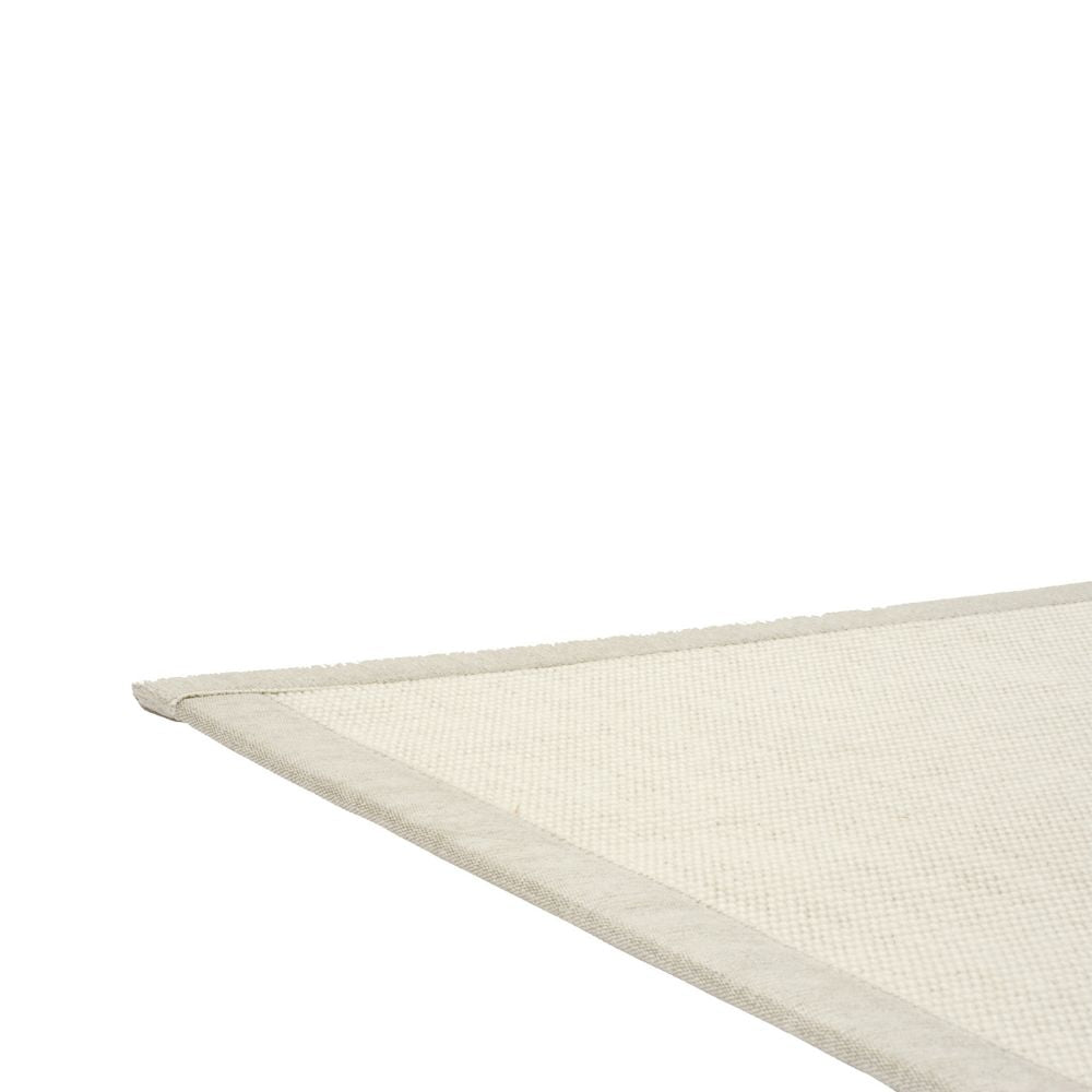 VM Carpet Esmeralda omalla mitalla - 71 valkoinen