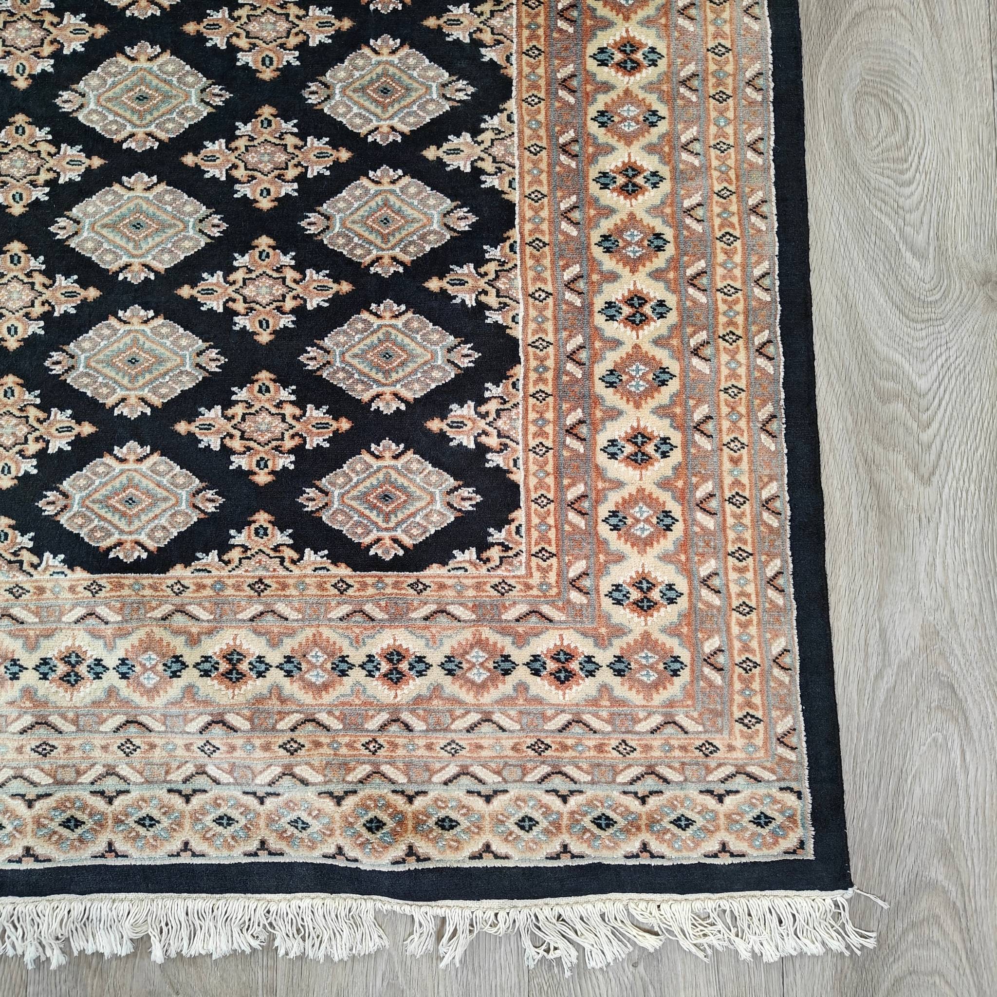 Pakistanilainen villamatto - musta - 169x249cm